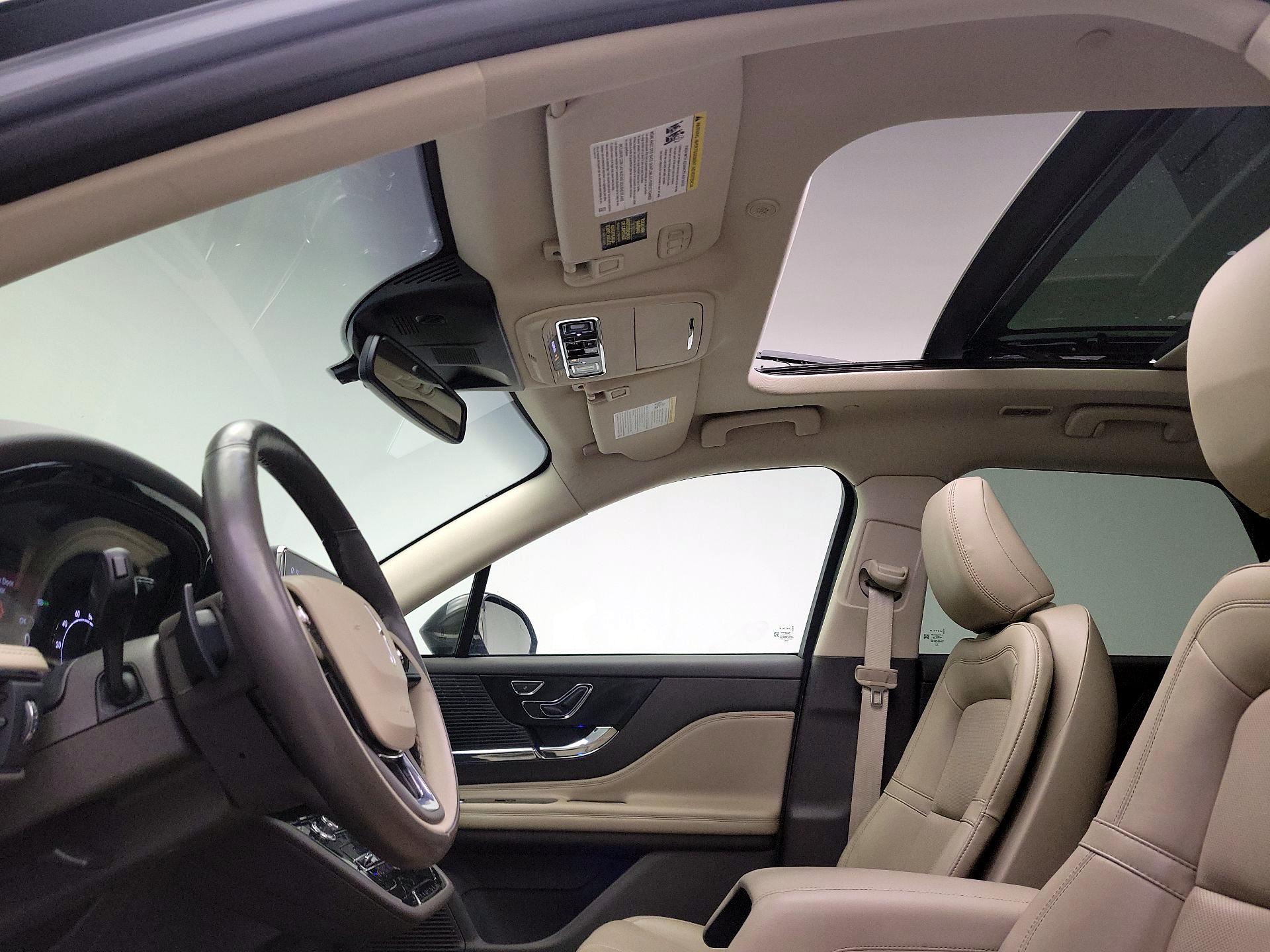 Thumbnail: 2022 Lincoln Corsair - 20