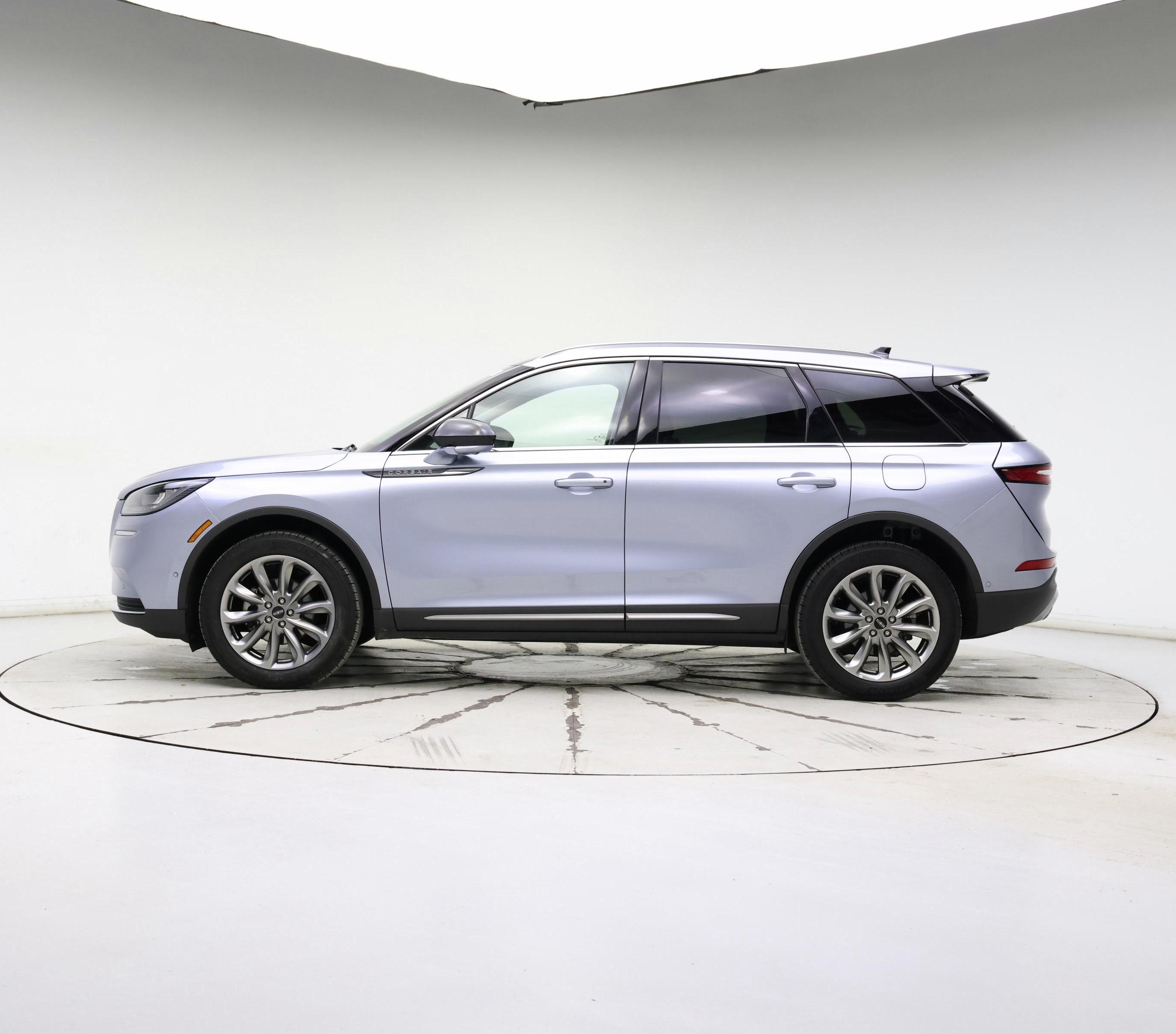 Thumbnail: 2022 Lincoln Corsair - 3