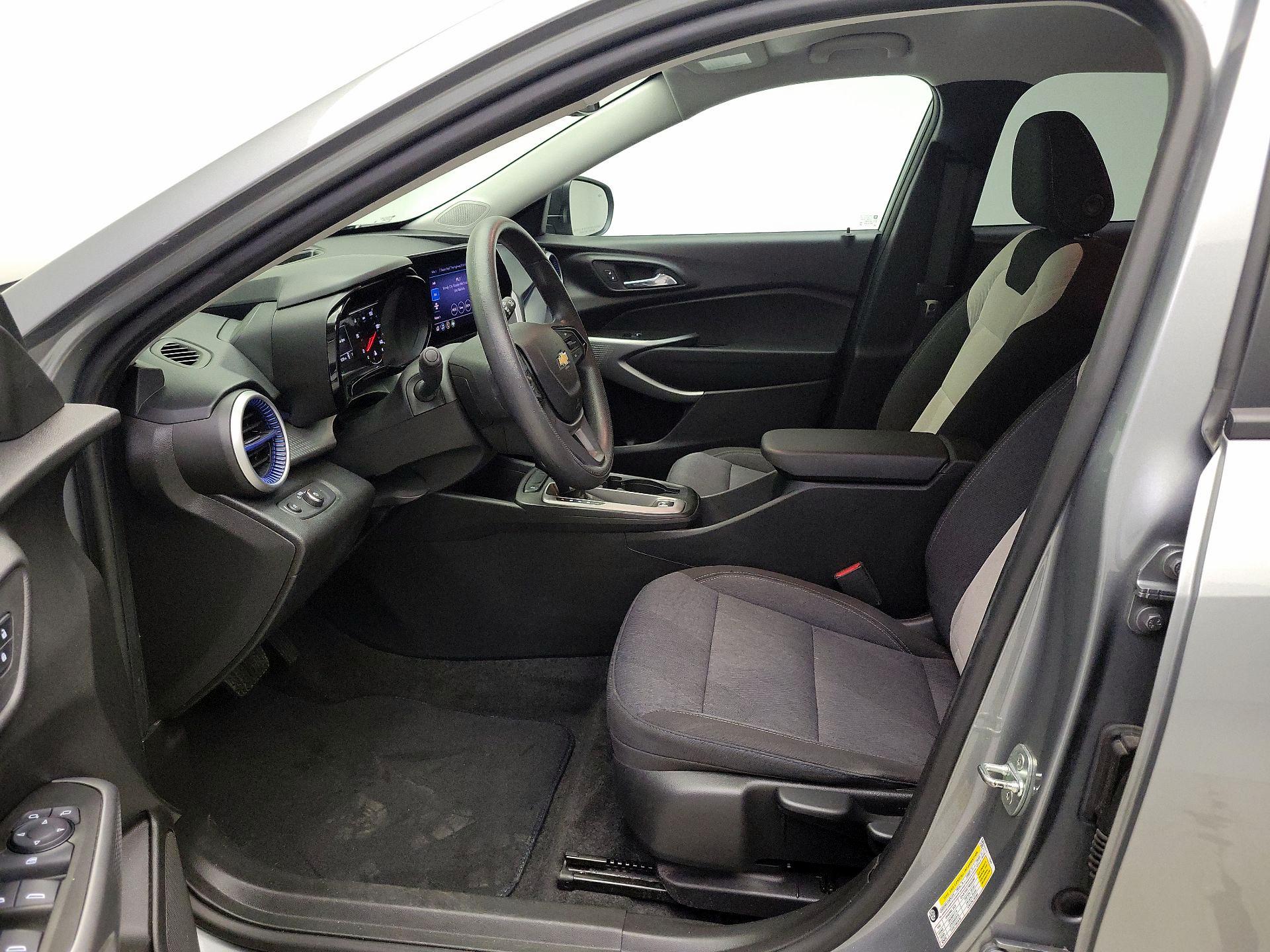 Thumbnail: 2024 Chevrolet Trax - 11