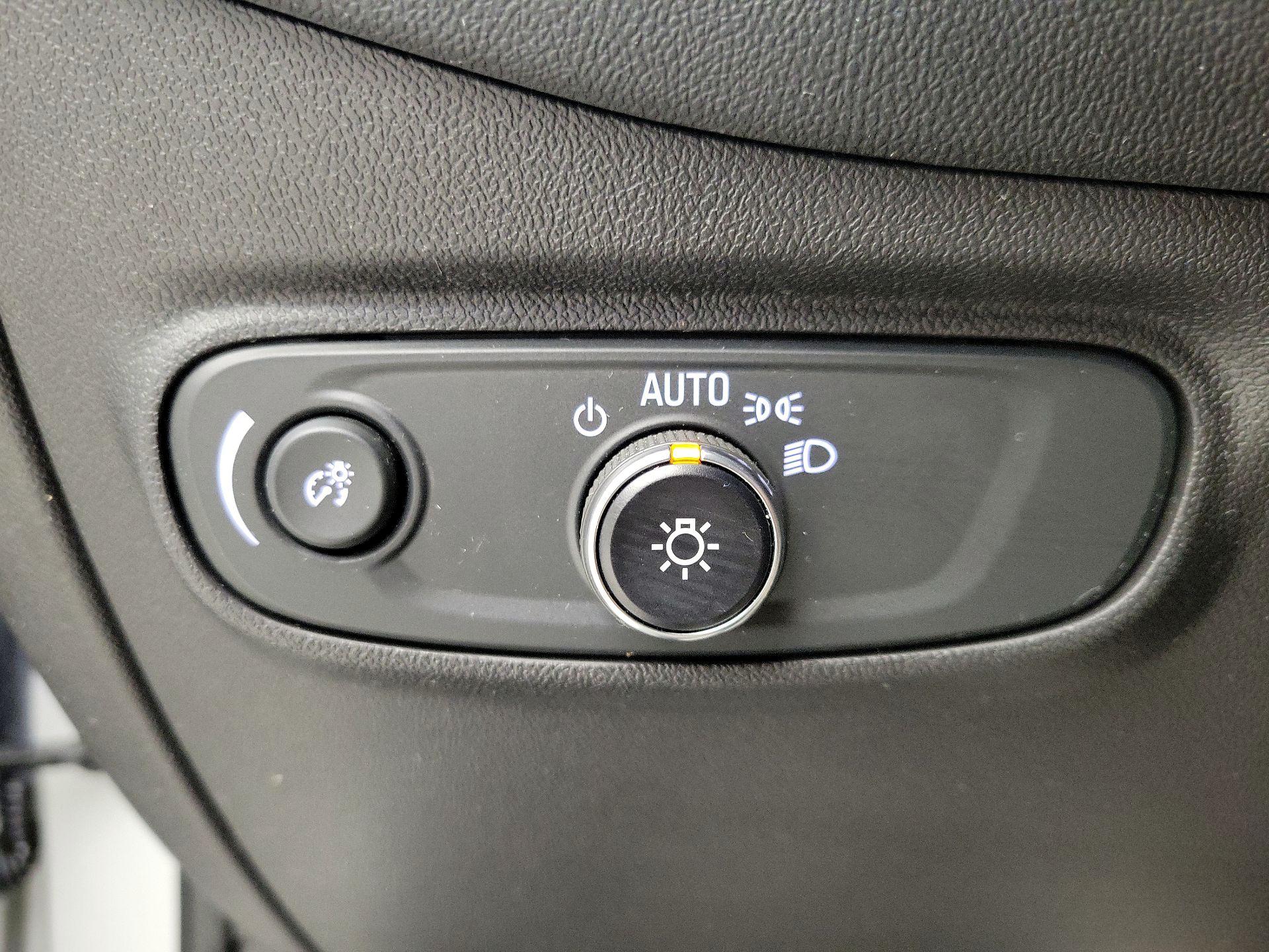 Thumbnail: 2022 Chevrolet Equinox - 13