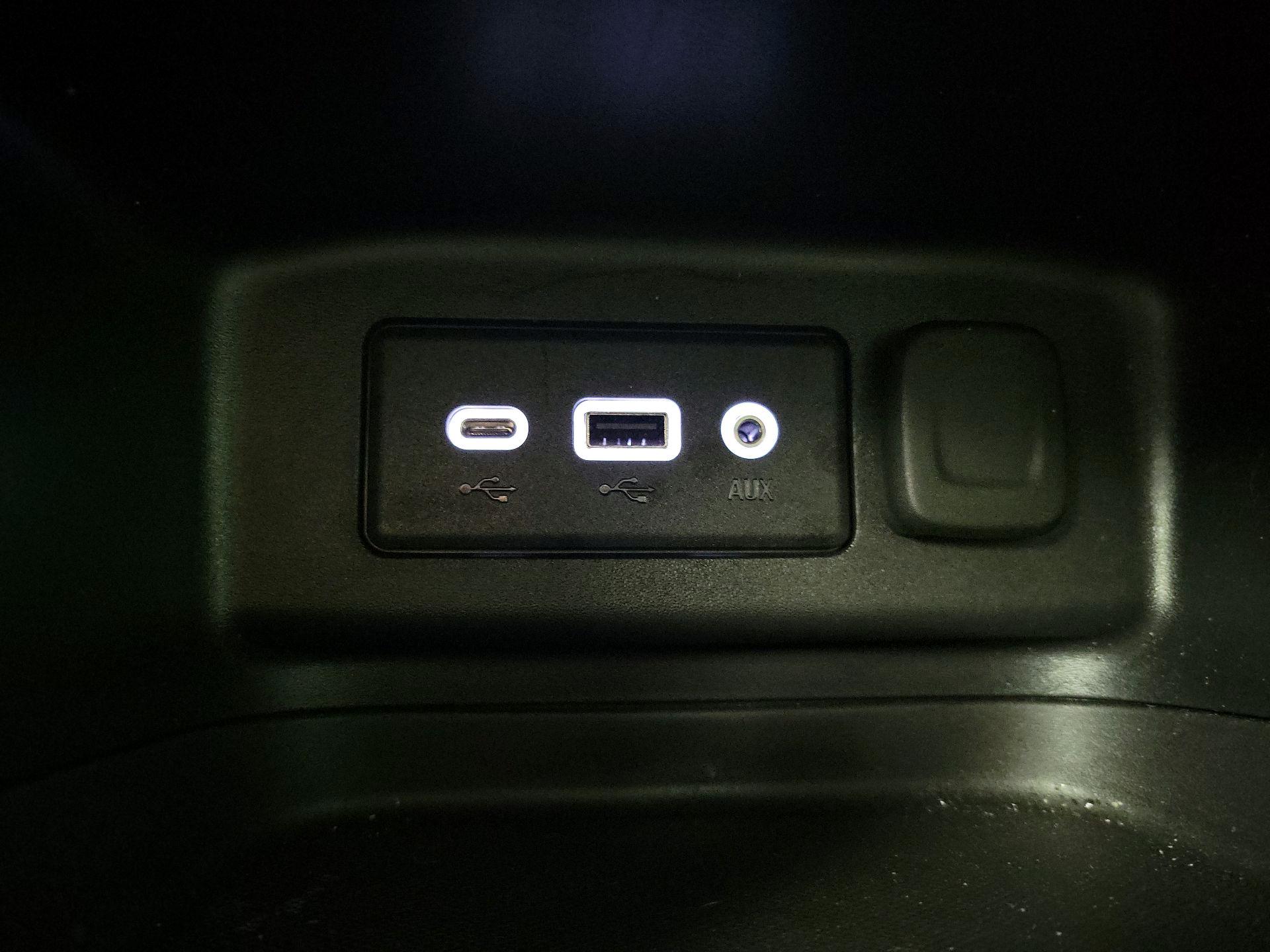 Thumbnail: 2022 Chevrolet Equinox - 18