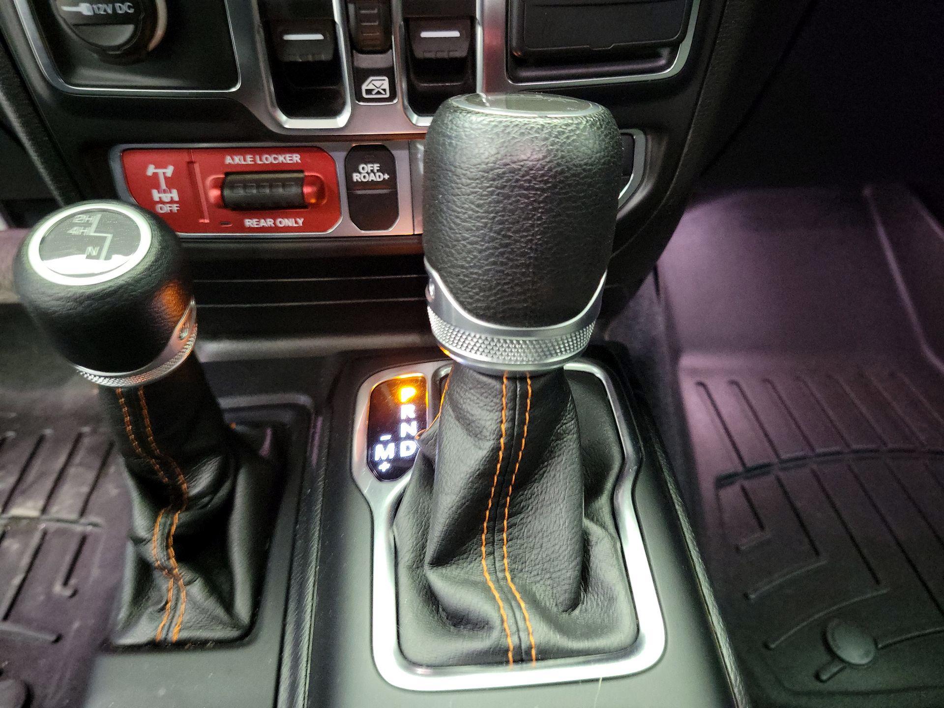 Thumbnail: 2021 Jeep Gladiator - 16