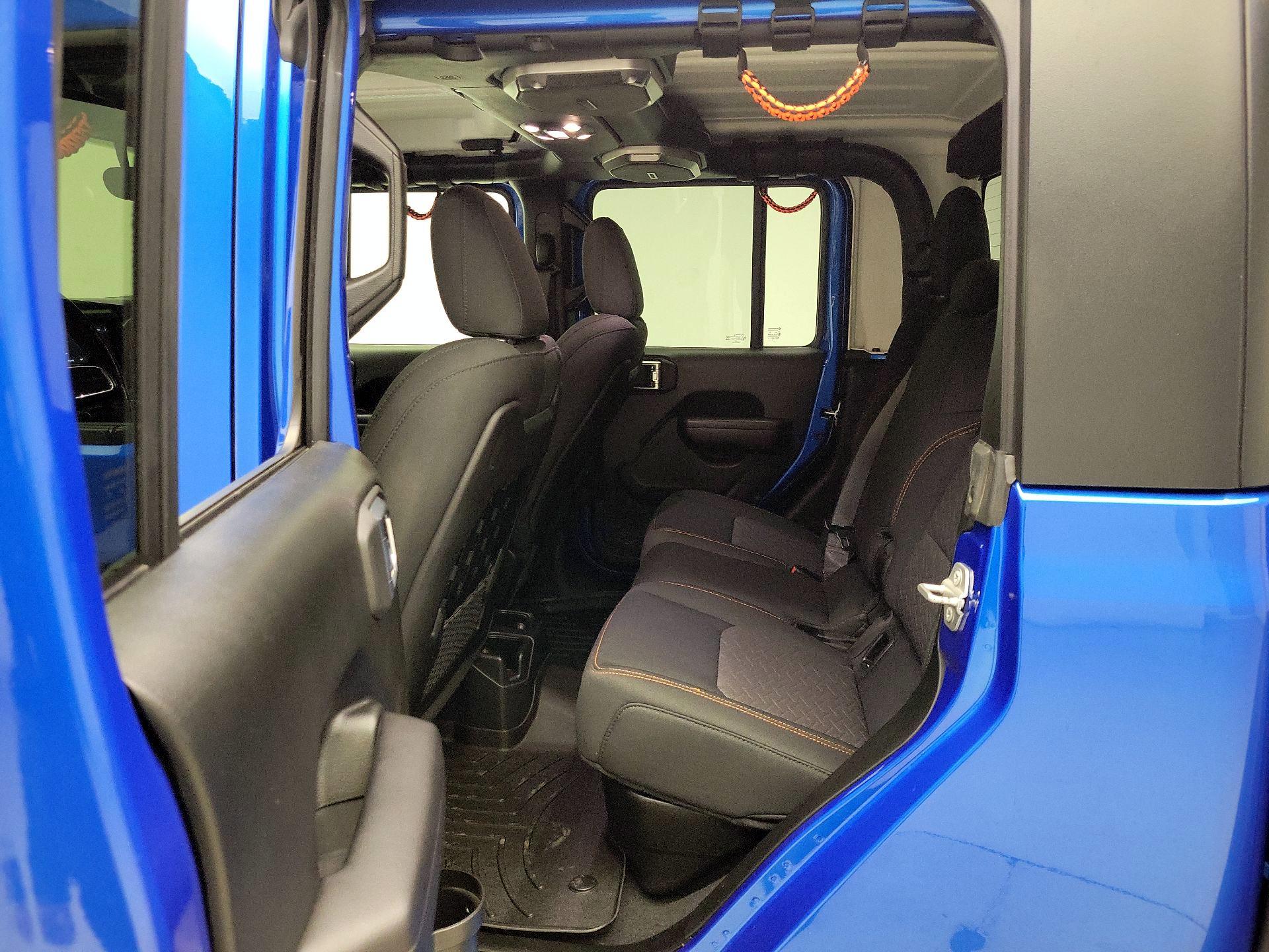 Thumbnail: 2021 Jeep Gladiator - 19