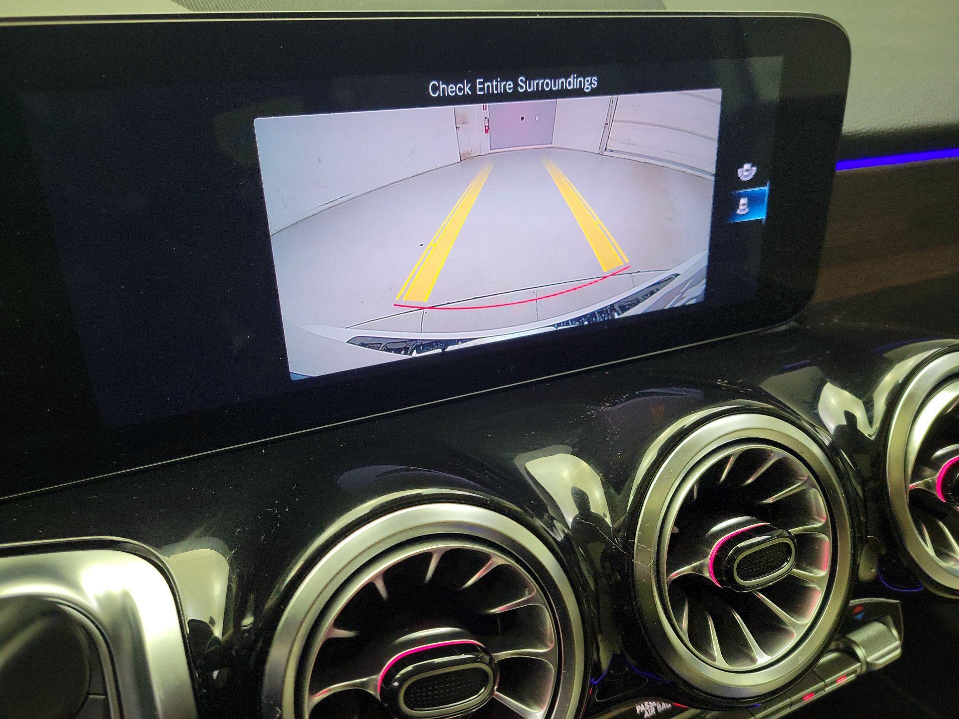 Thumbnail: 2022 Mercedes-Benz GLB - 15