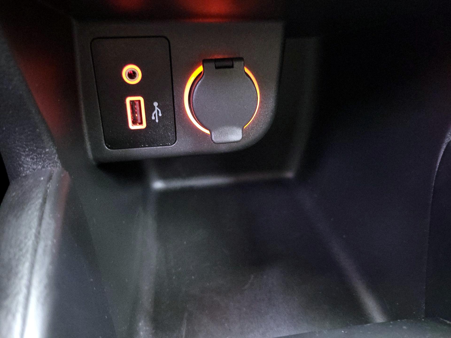 Thumbnail: 2023 Nissan Kicks - 18