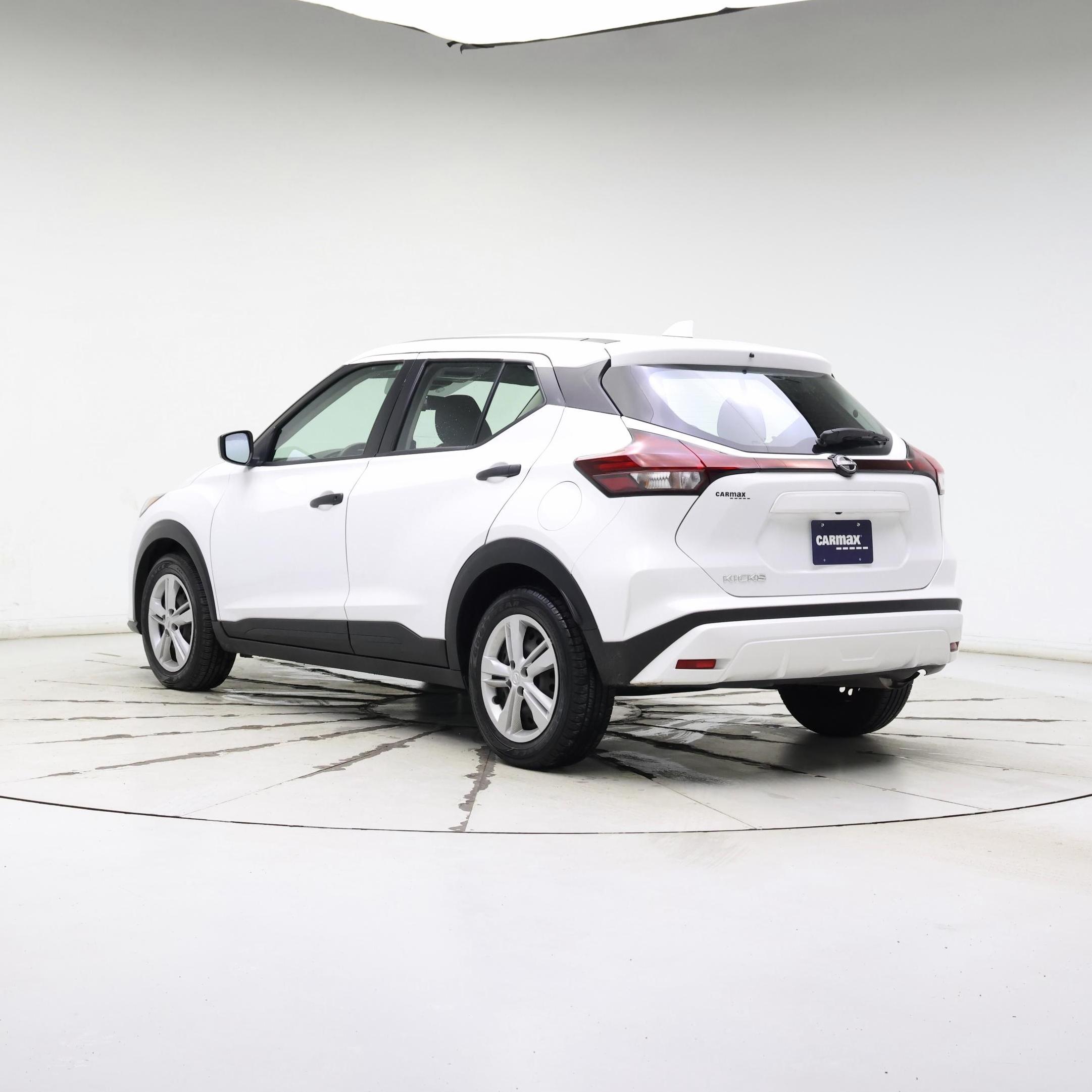 Thumbnail: 2023 Nissan Kicks - 2