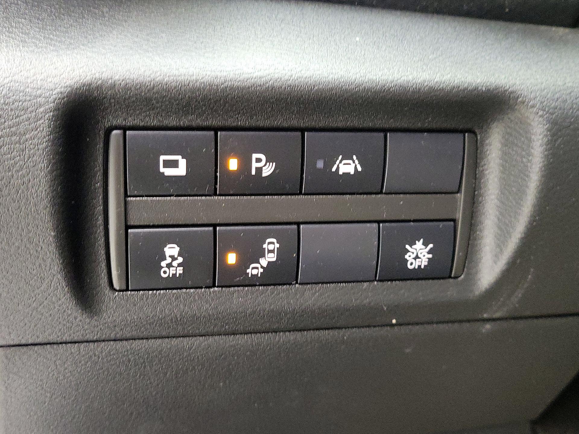 Thumbnail: 2022 Nissan Kicks - 13