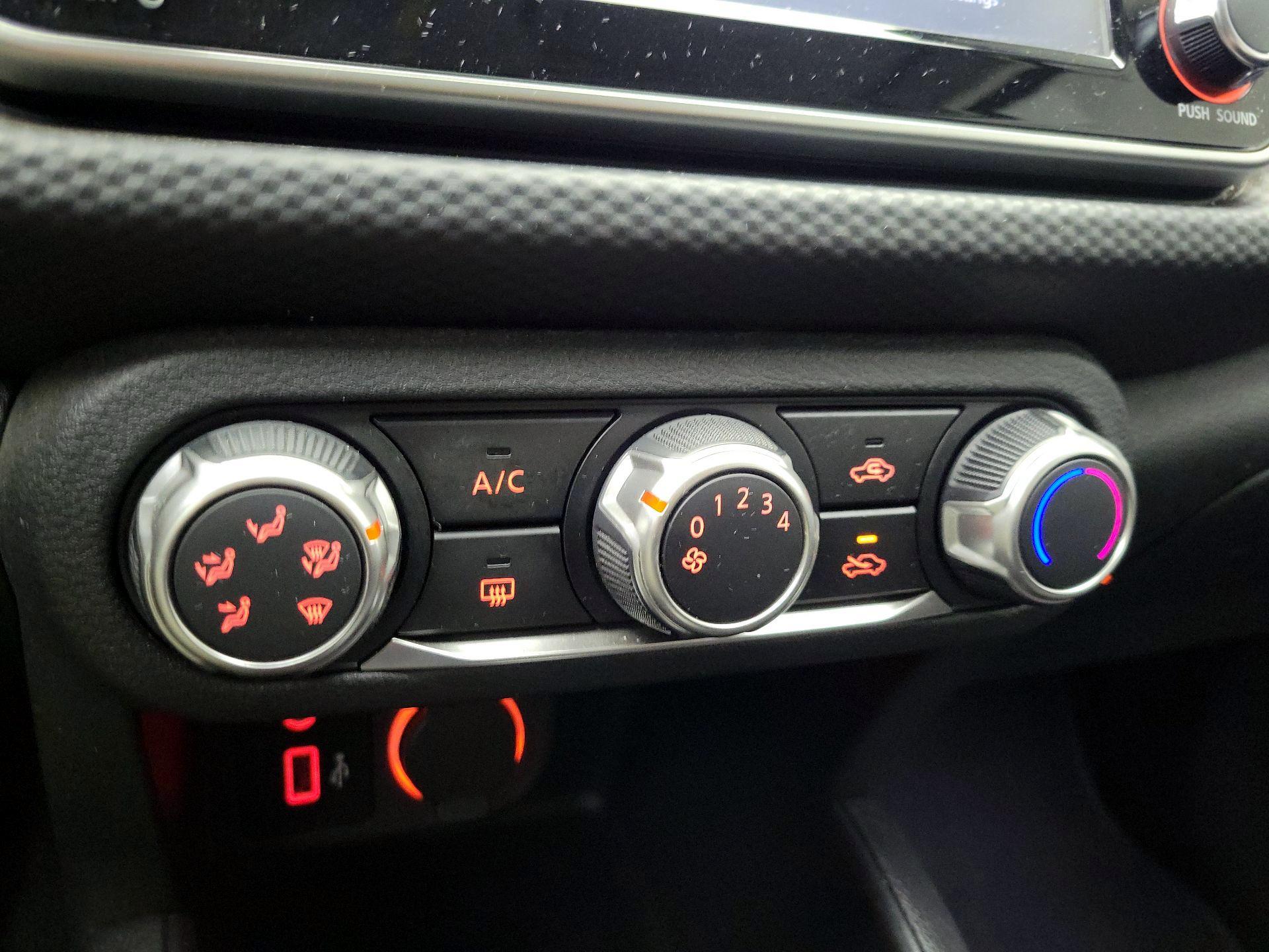 Thumbnail: 2022 Nissan Kicks - 16