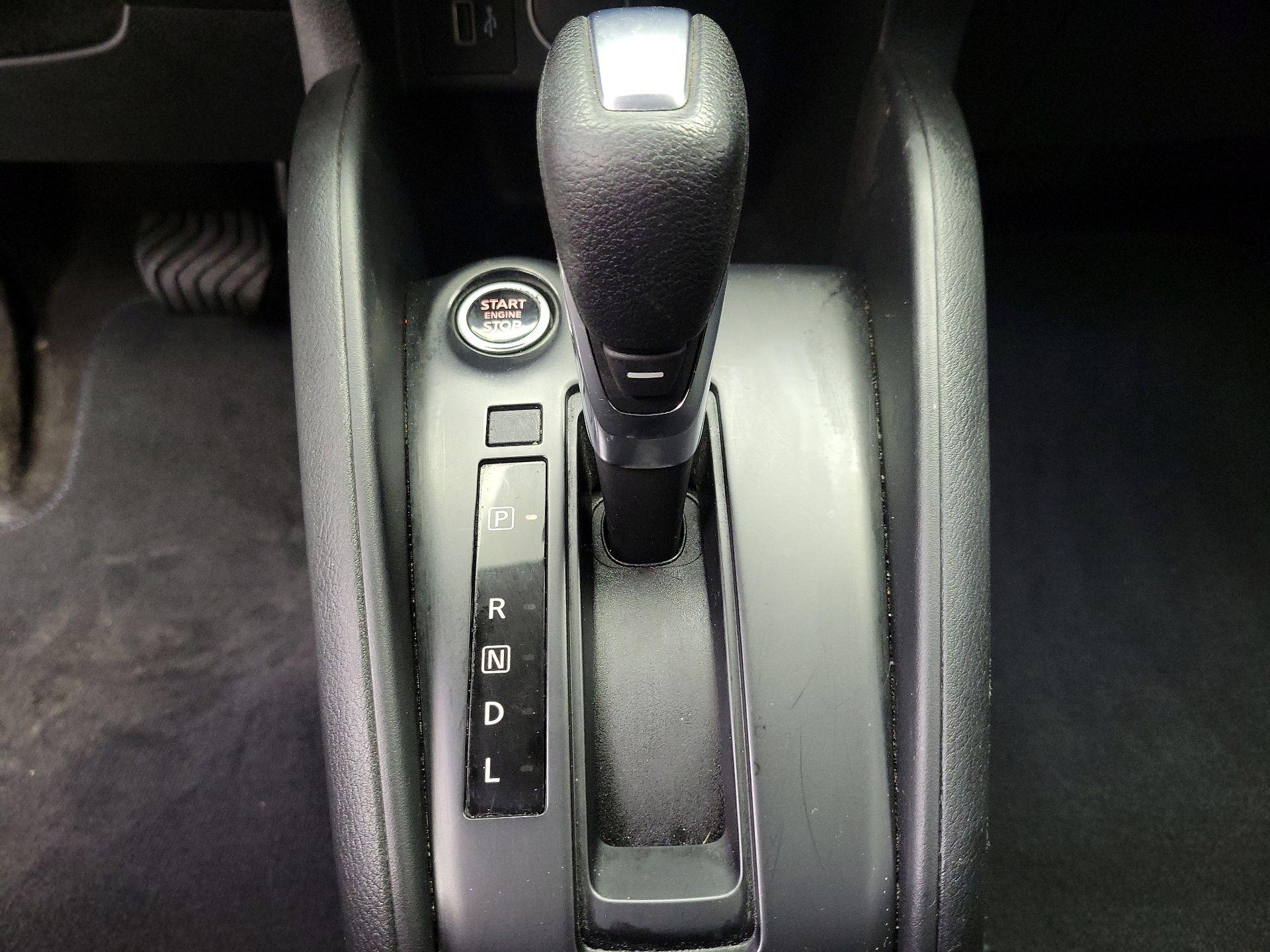 Thumbnail: 2023 Nissan Kicks - 16