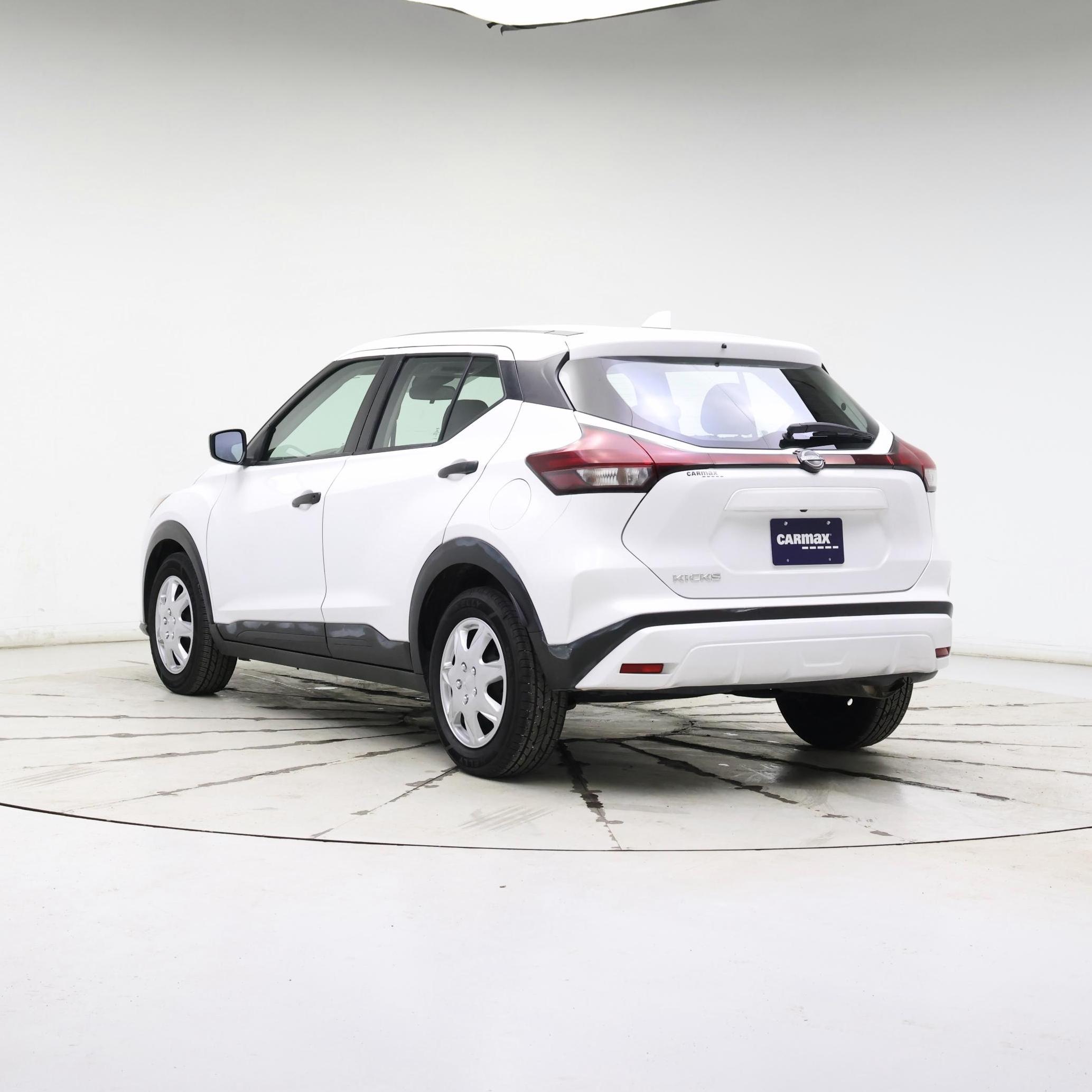 Thumbnail: 2023 Nissan Kicks - 2