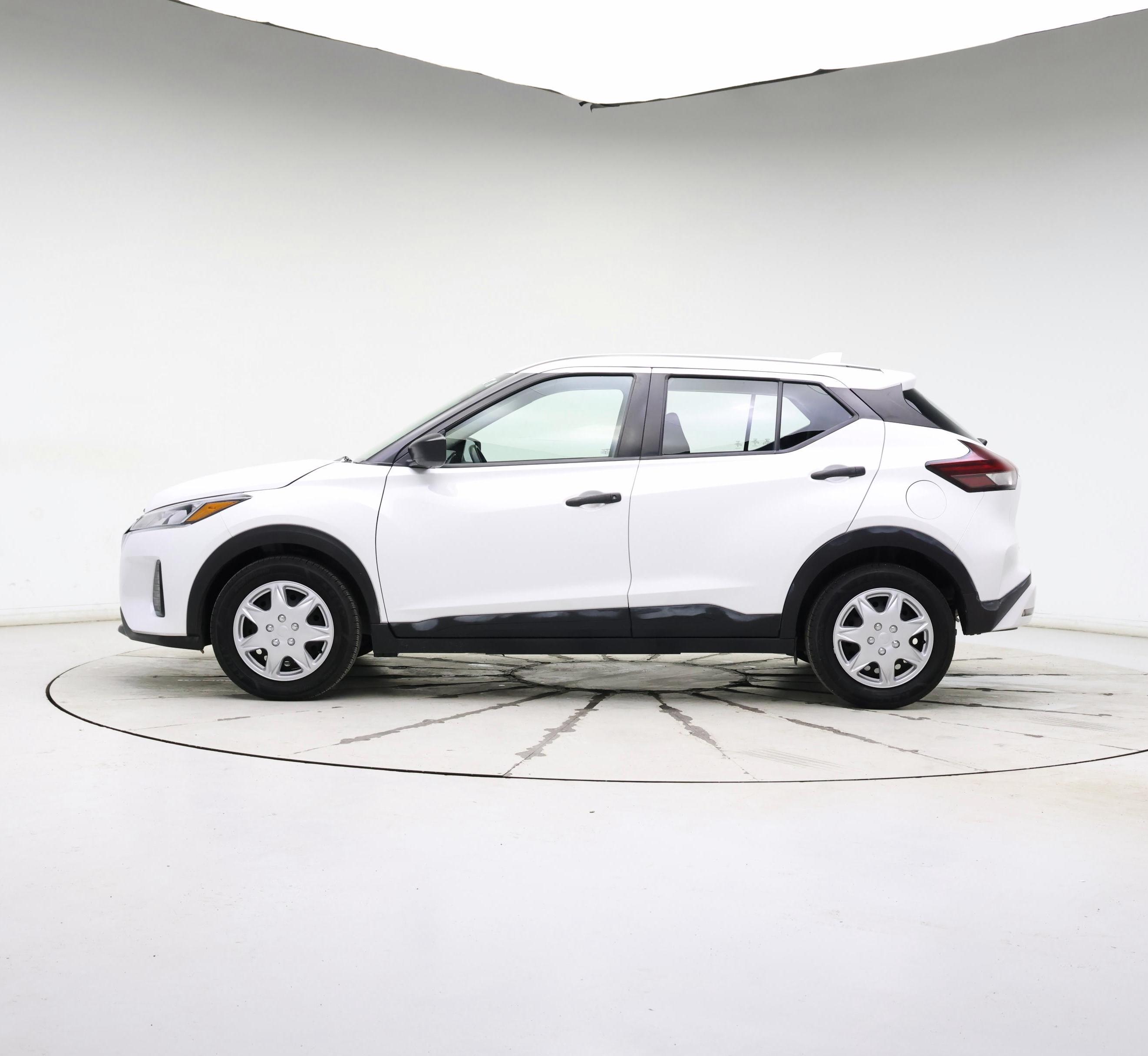 Thumbnail: 2023 Nissan Kicks - 3