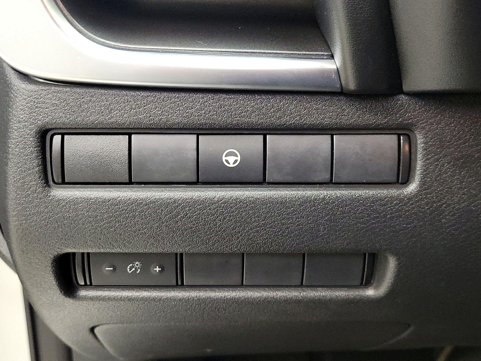 Thumbnail: 2022 Nissan Rogue - 13