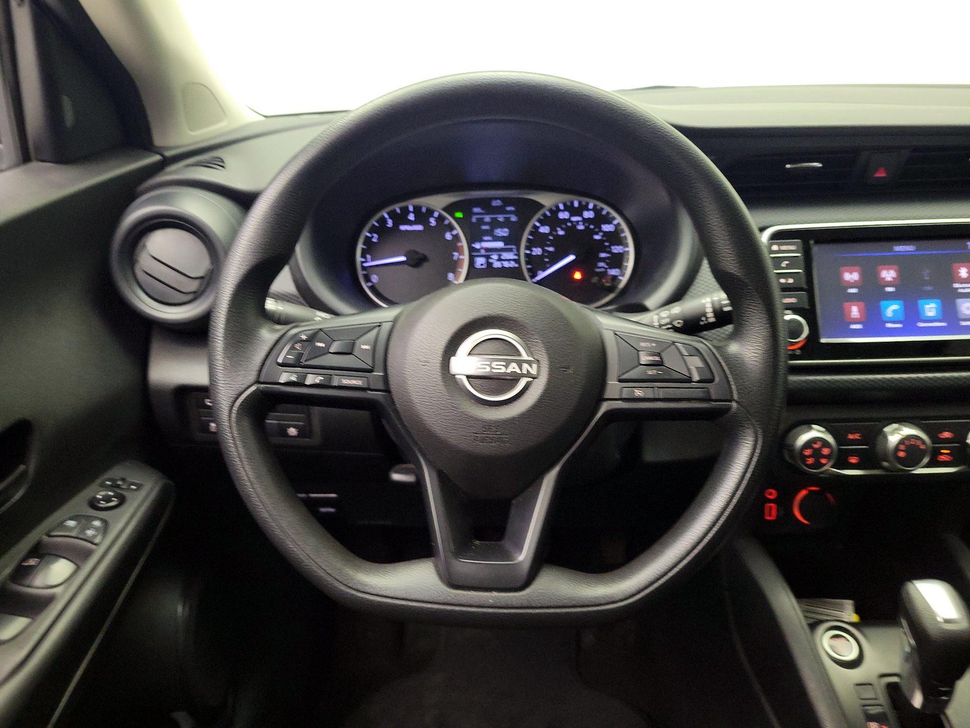 Thumbnail: 2023 Nissan Kicks - 10