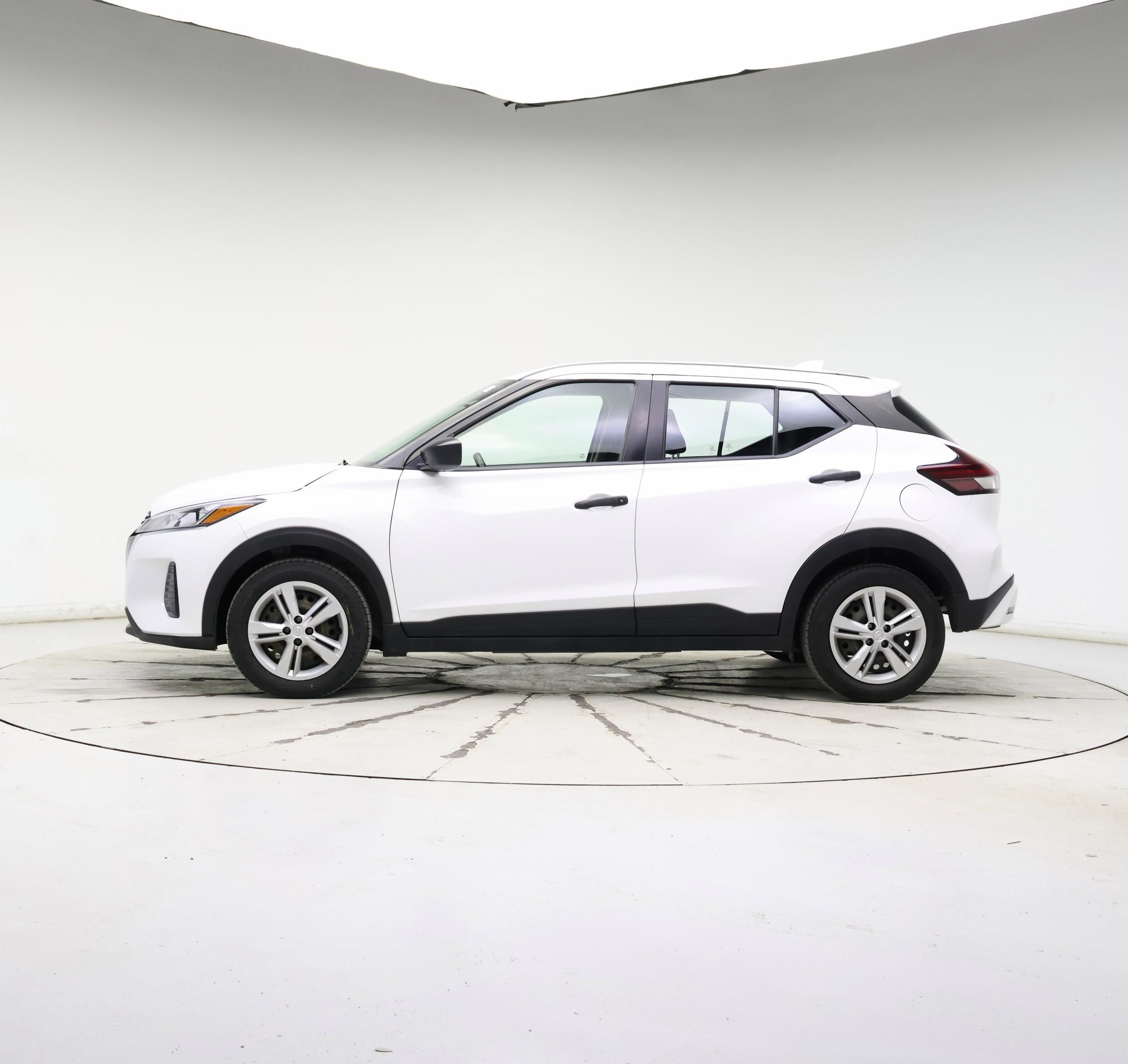 Thumbnail: 2023 Nissan Kicks - 3