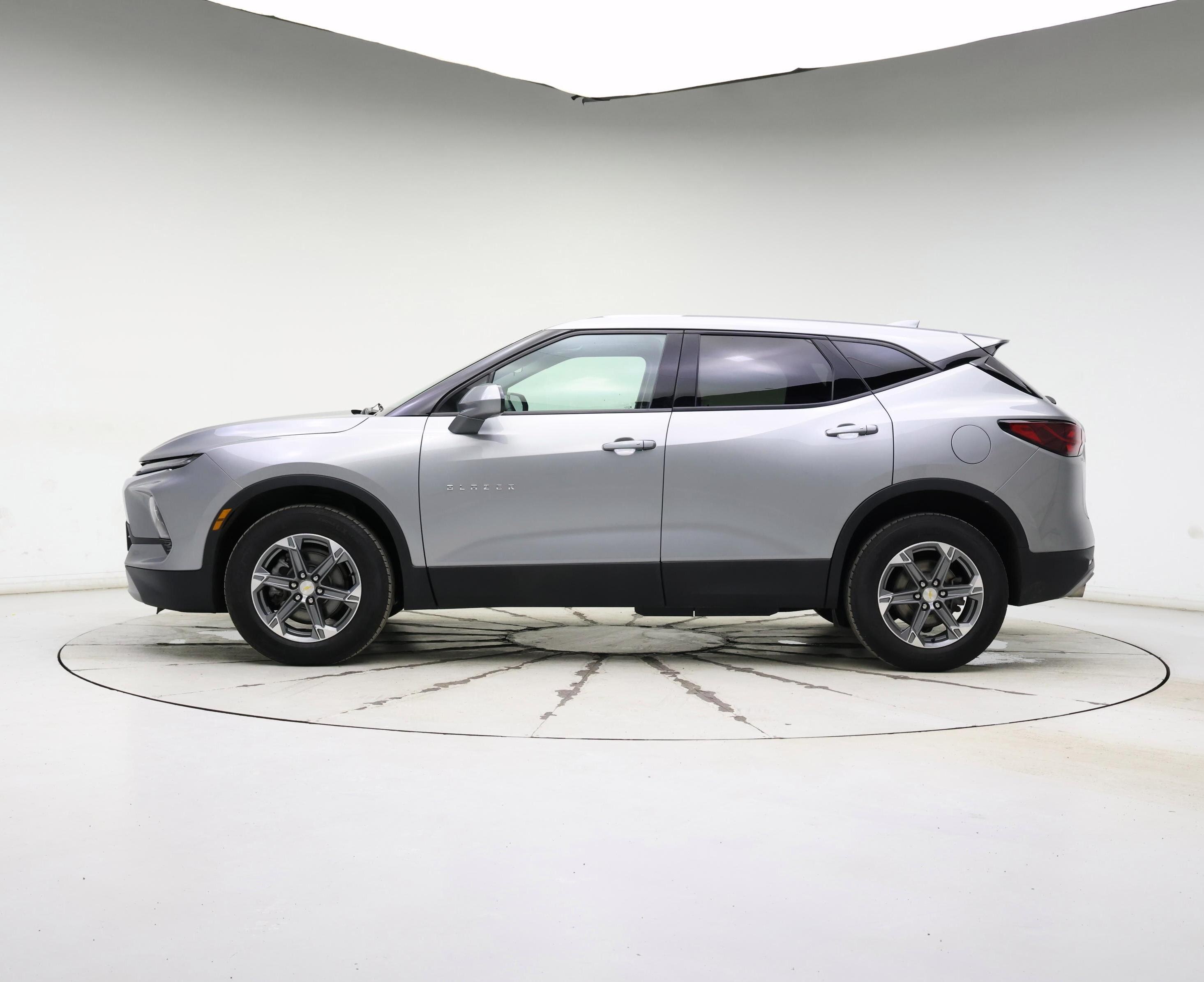 Thumbnail: 2023 Chevrolet Blazer - 3