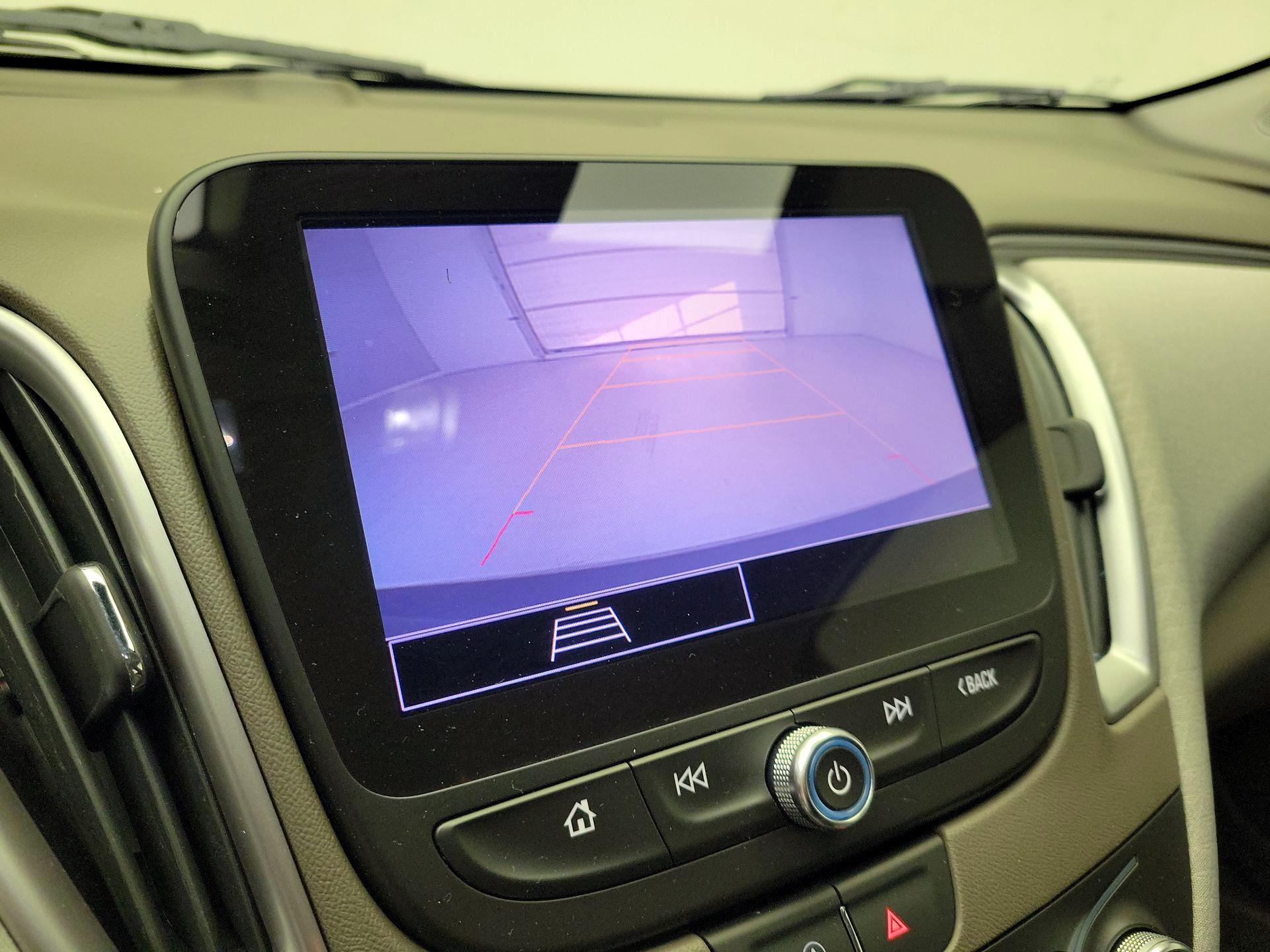 Thumbnail: 2022 Chevrolet Malibu - 13