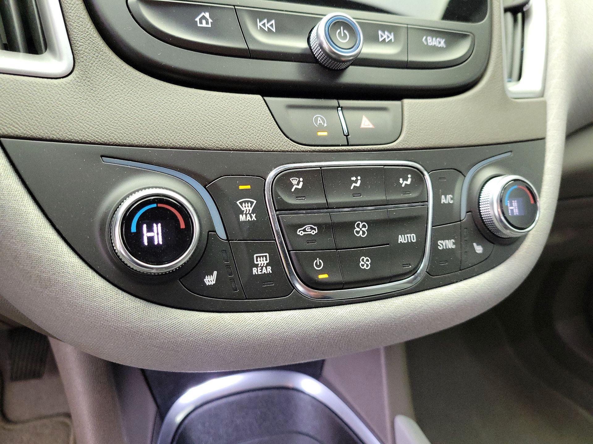 Thumbnail: 2022 Chevrolet Malibu - 15