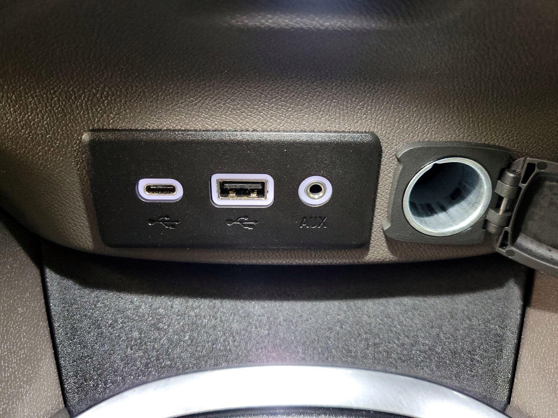 Thumbnail: 2022 Chevrolet Malibu - 17