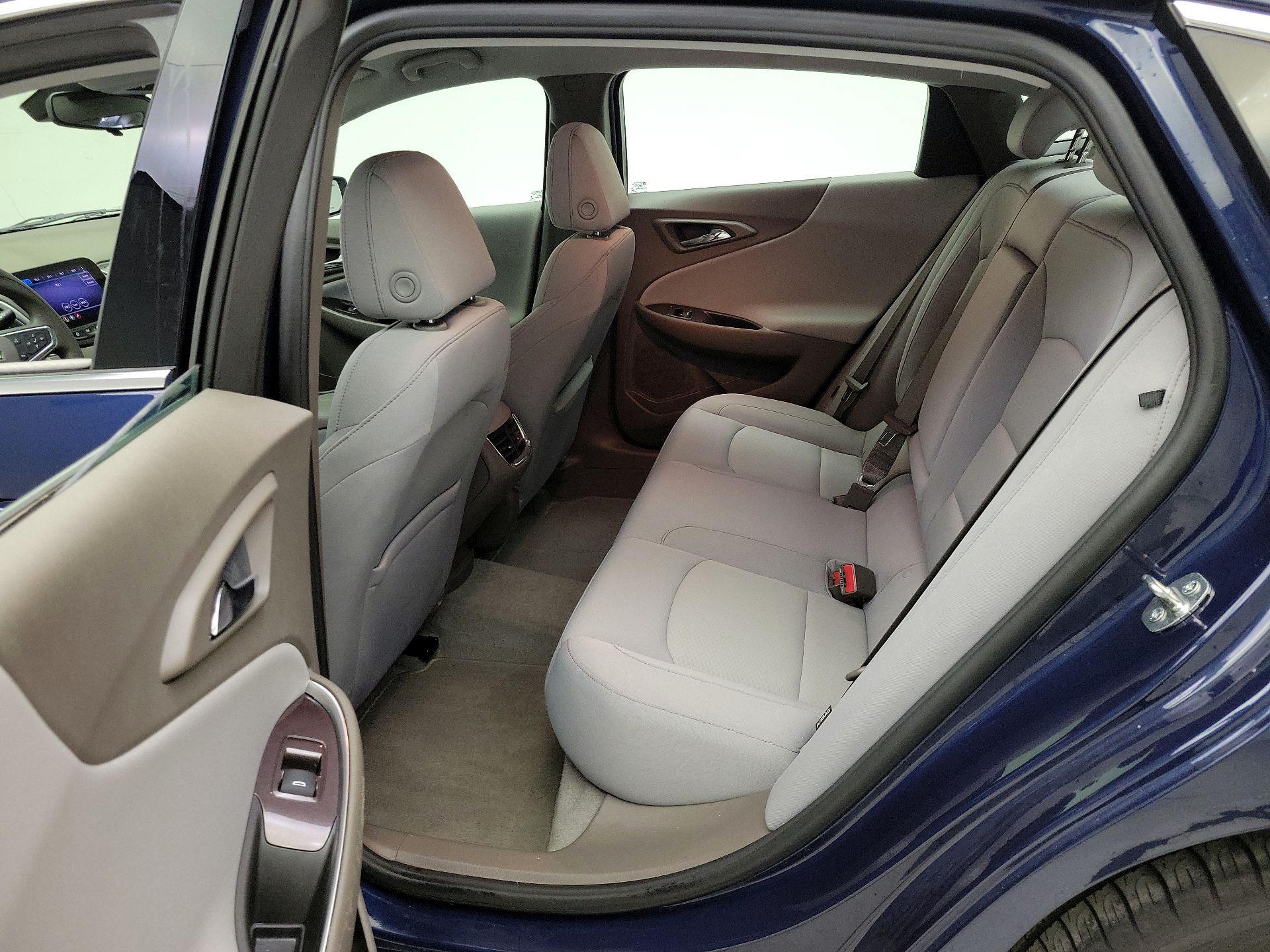 Thumbnail: 2022 Chevrolet Malibu - 18