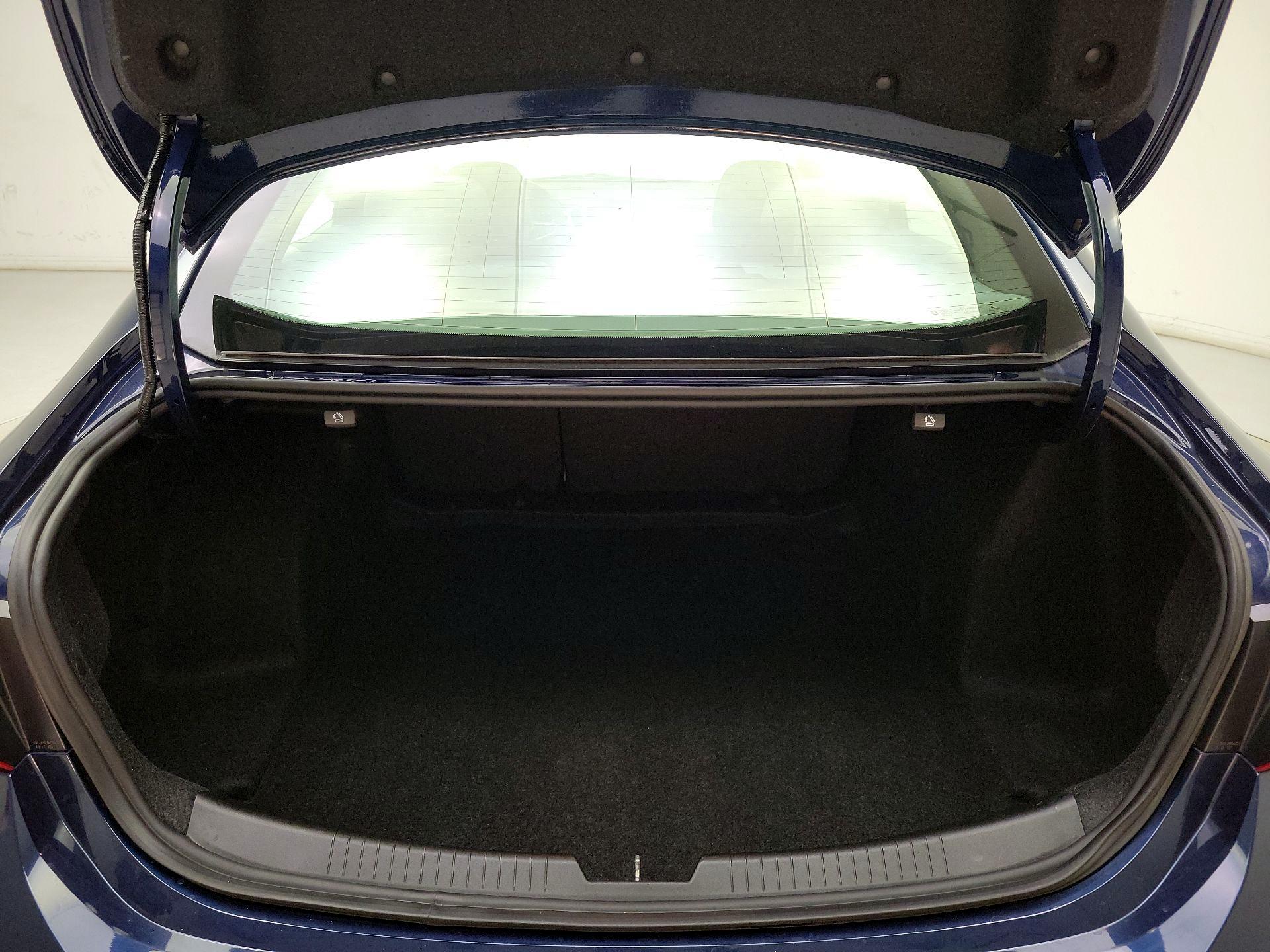 Thumbnail: 2022 Chevrolet Malibu - 19