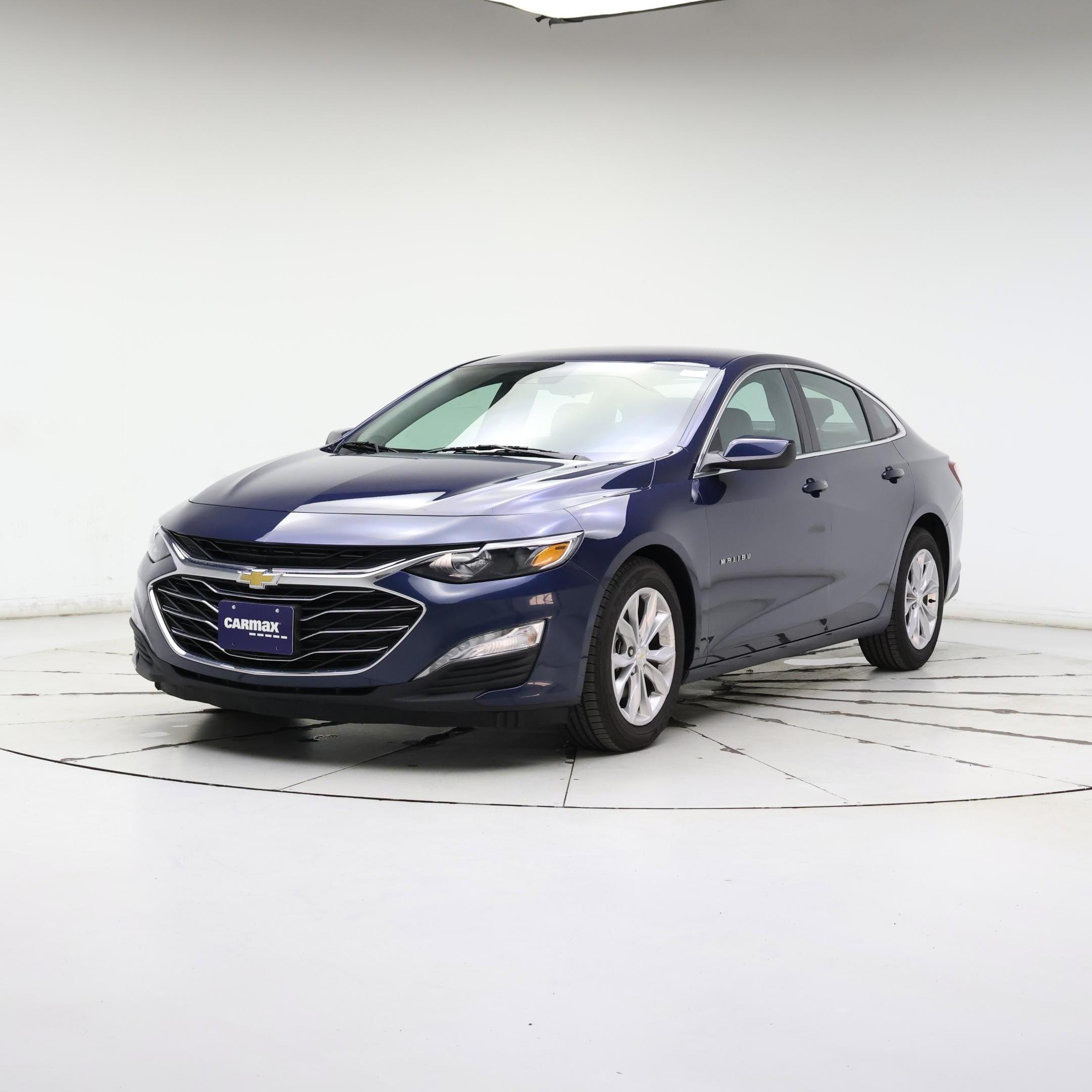 Thumbnail: 2022 Chevrolet Malibu - 4