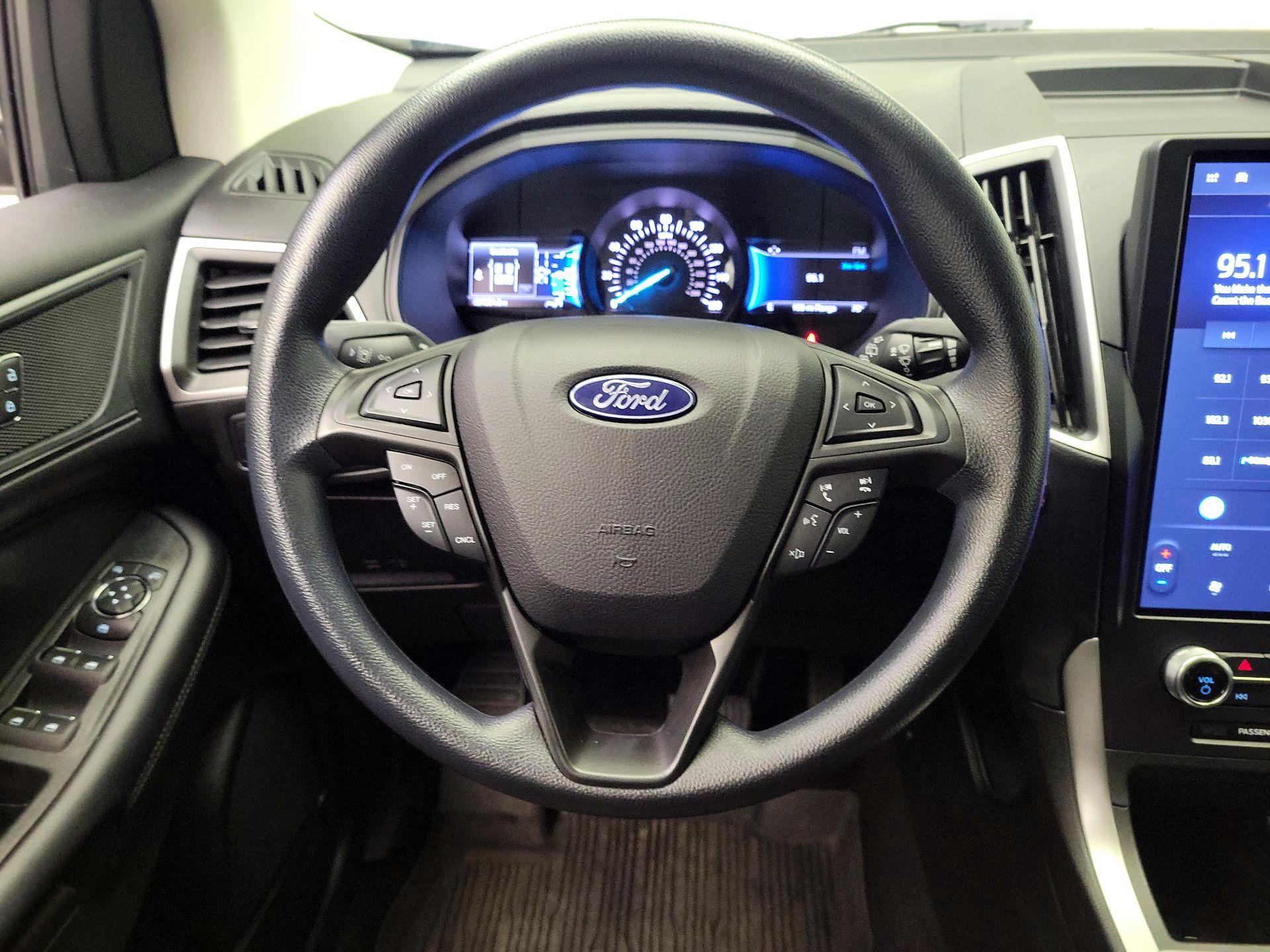 Thumbnail: 2022 Ford Edge - 10