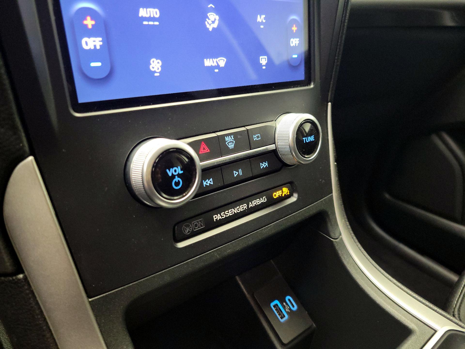 Thumbnail: 2022 Ford Edge - 16