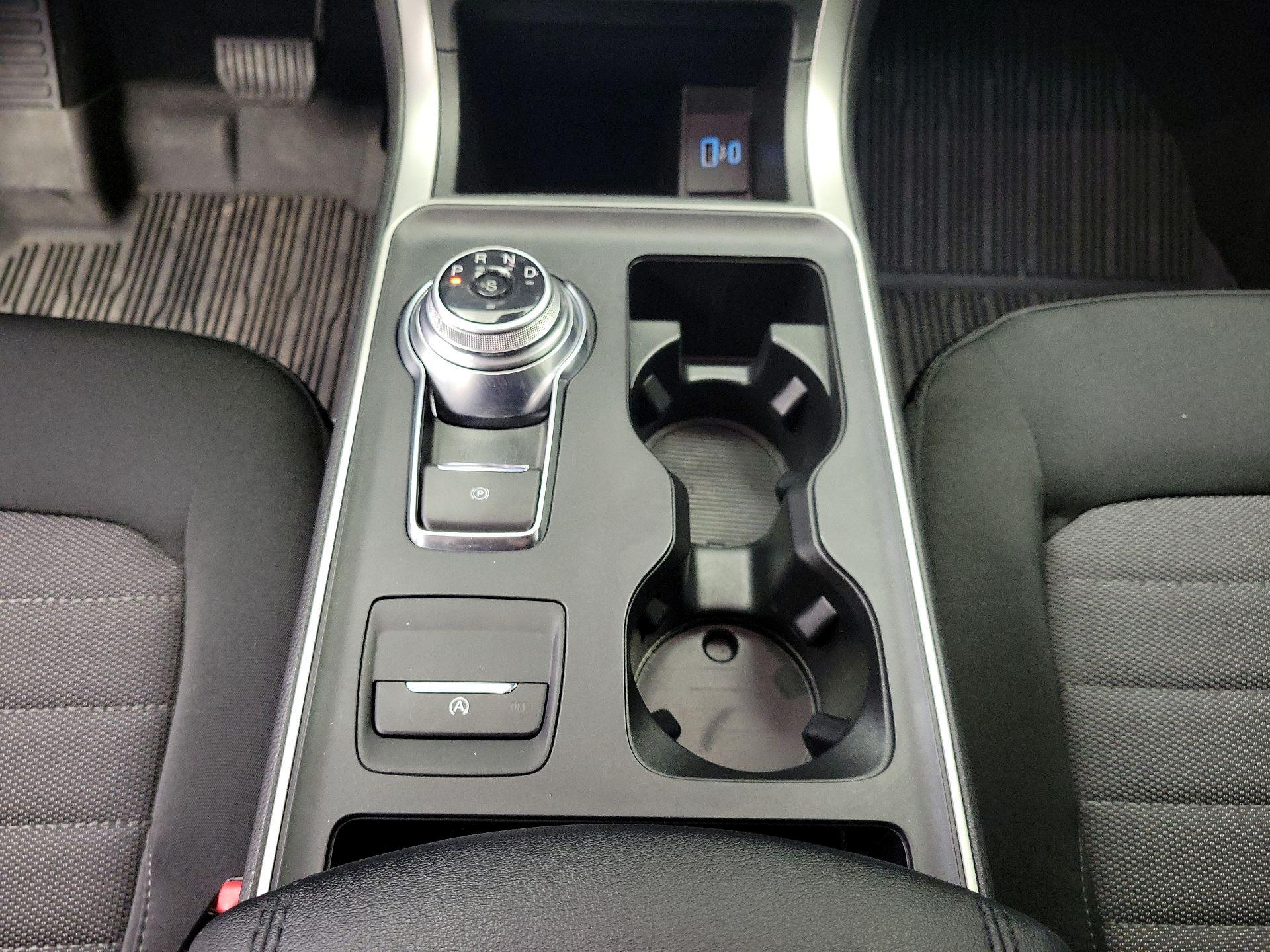 Thumbnail: 2022 Ford Edge - 17