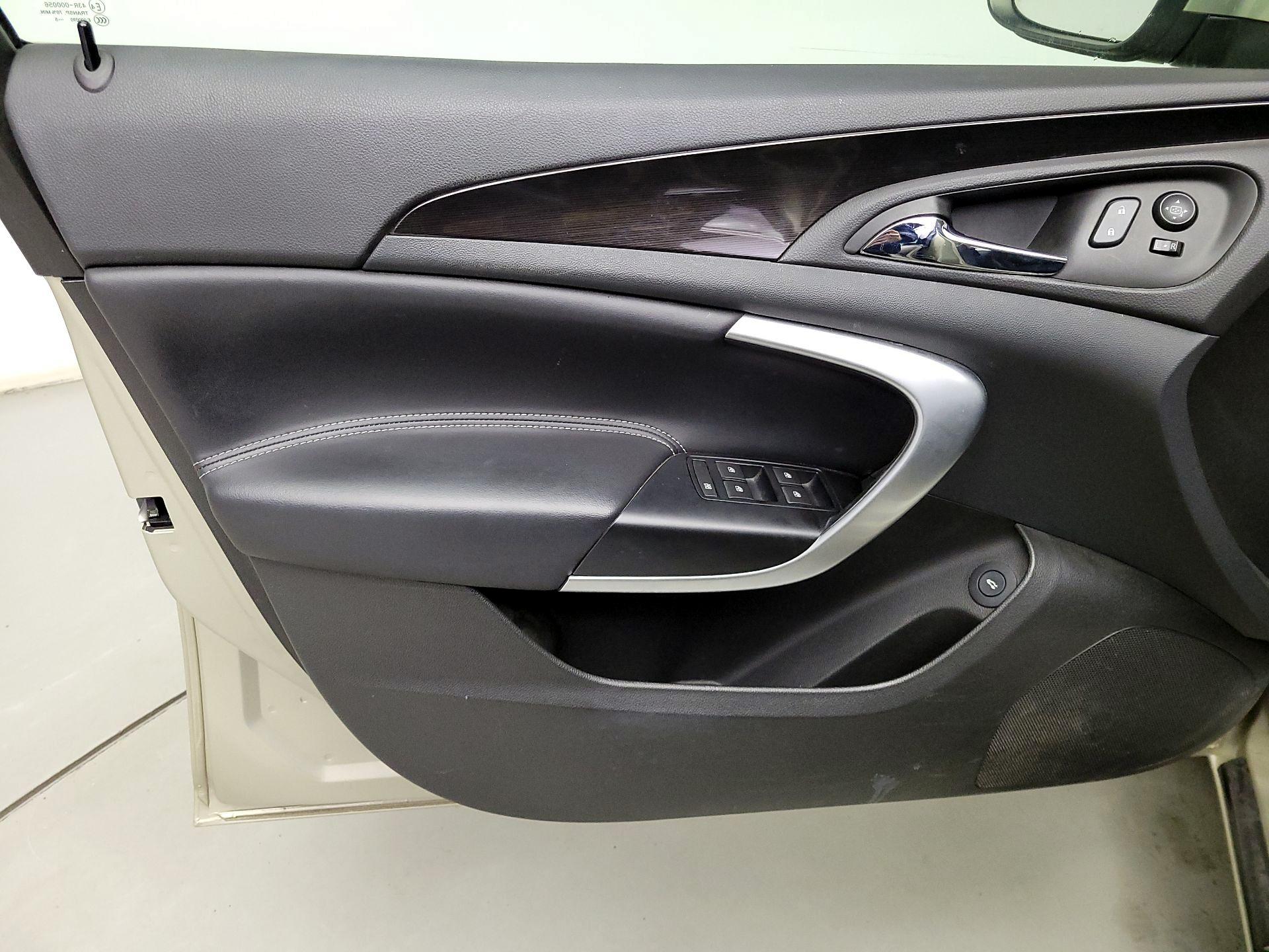 Thumbnail: 2016 Buick Regal - 12