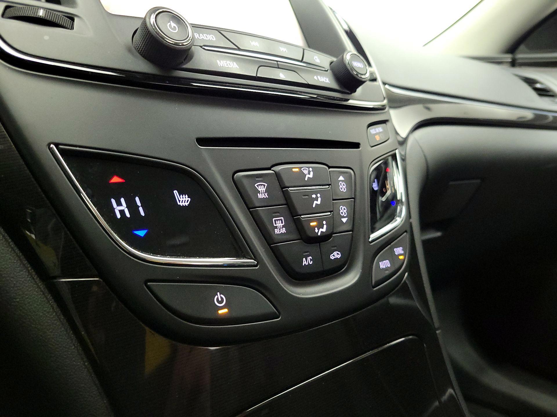 Thumbnail: 2016 Buick Regal - 16