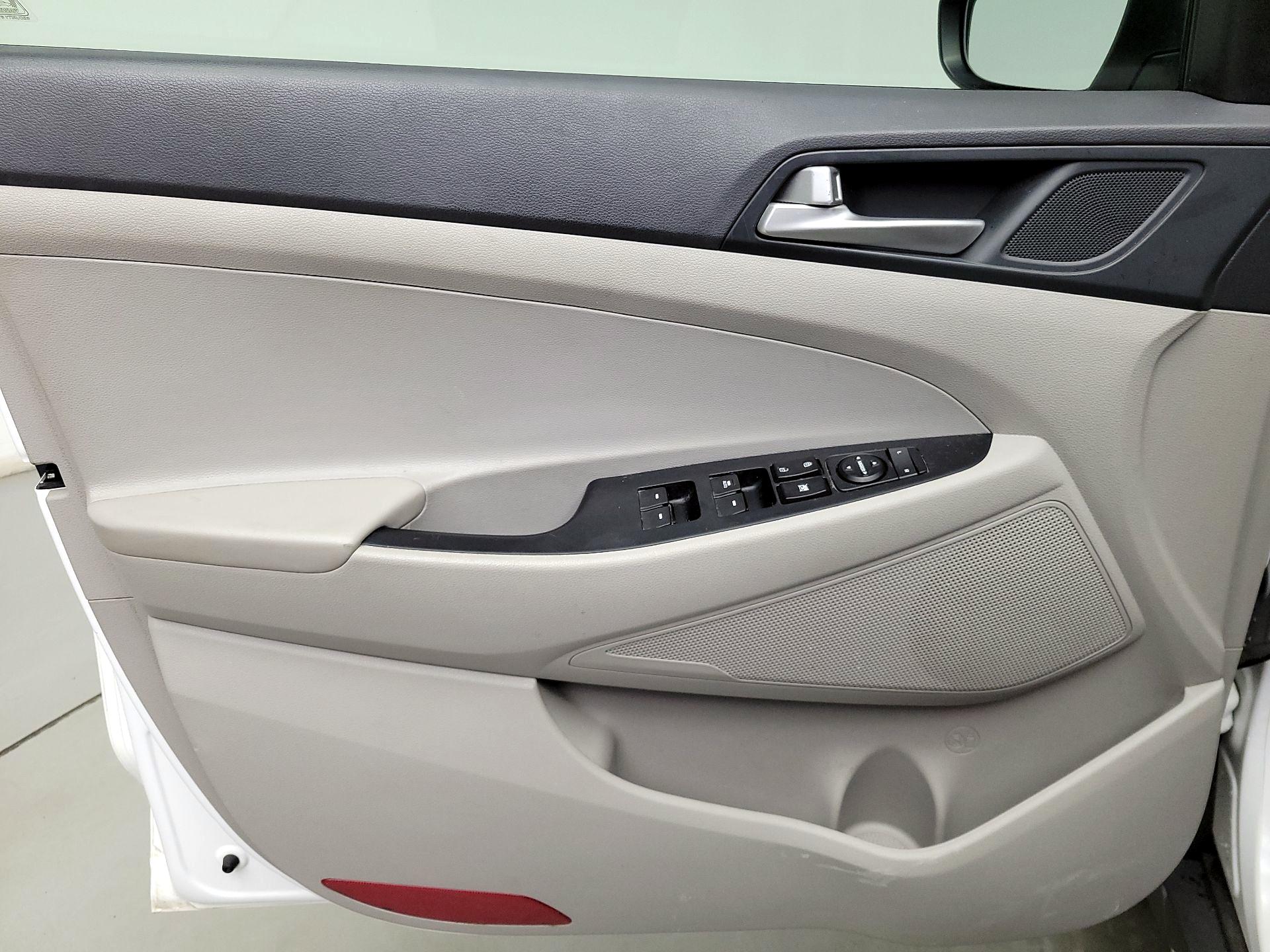 Thumbnail: 2020 Hyundai Tucson - 12