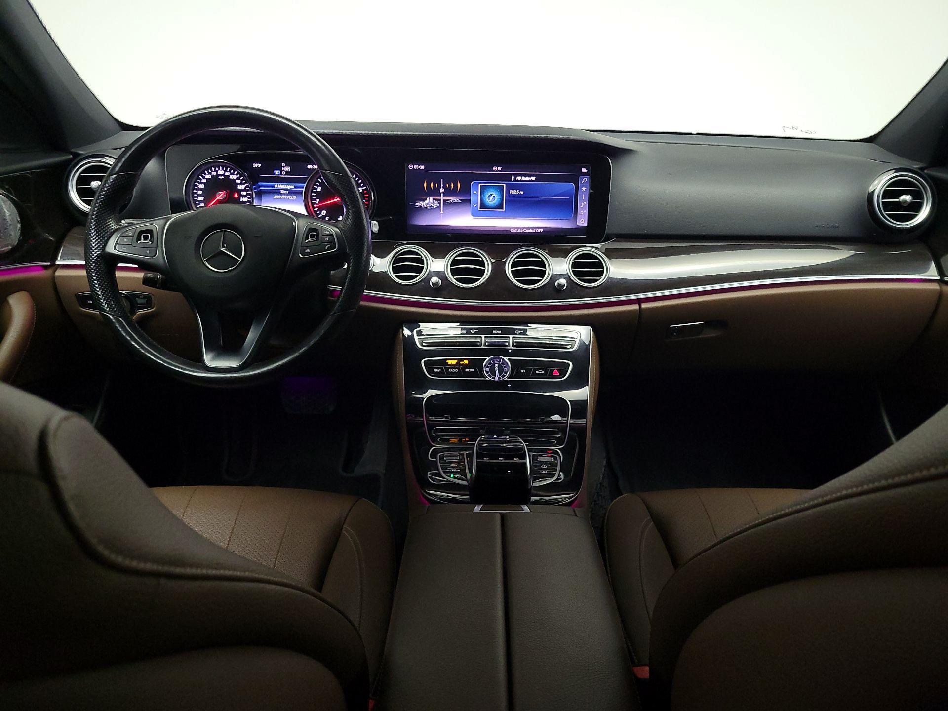 Thumbnail: 2018 Mercedes-Benz E-Class - 9