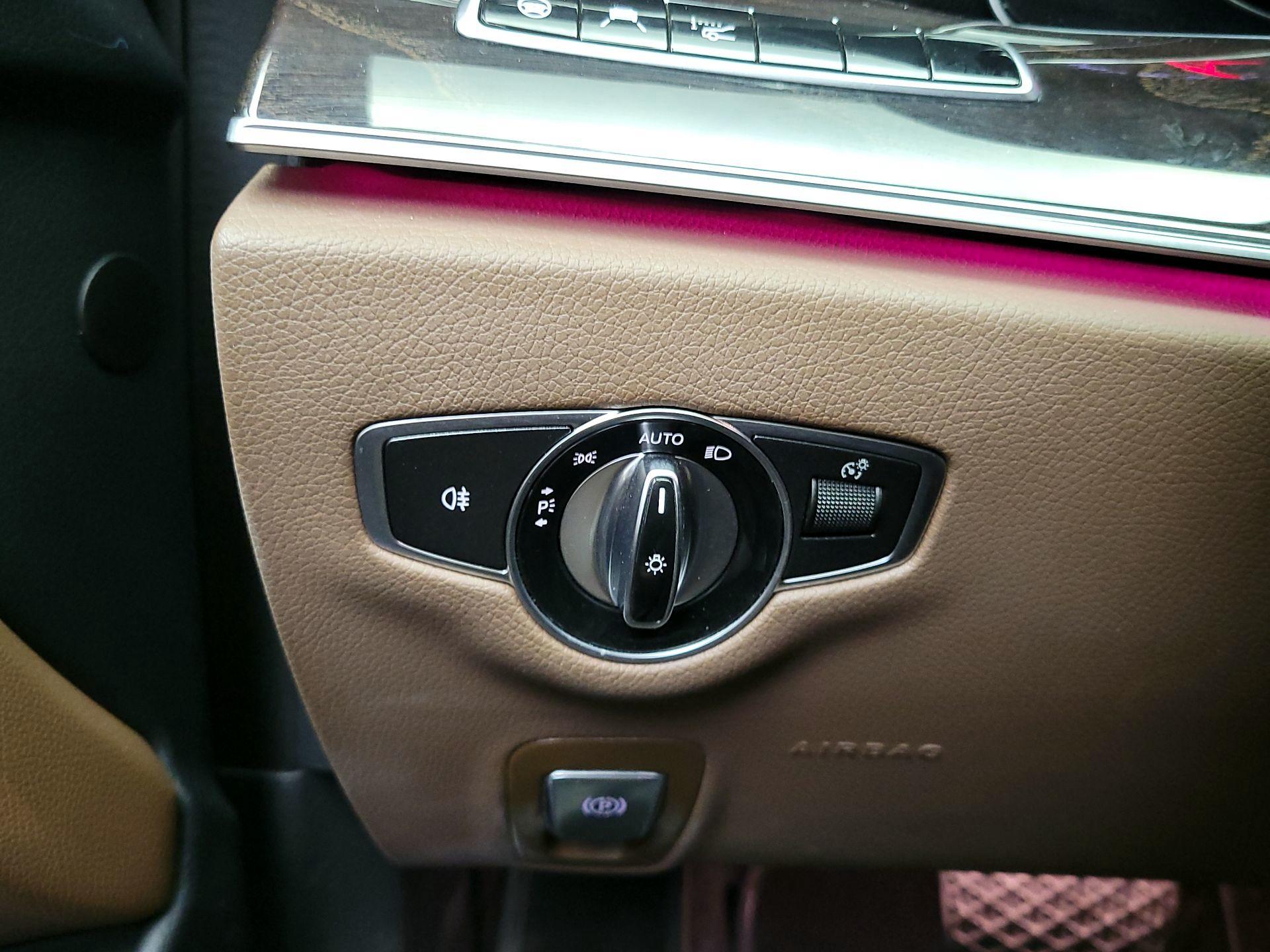 Thumbnail: 2018 Mercedes-Benz E-Class - 13