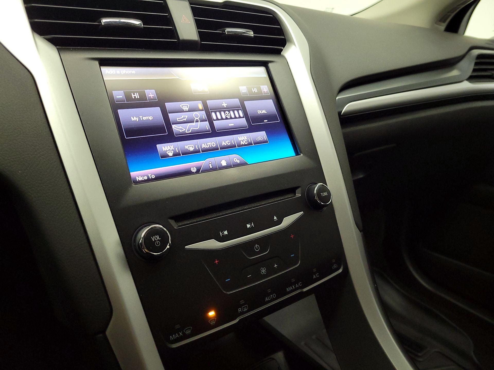 Thumbnail: 2015 Ford Fusion - 17