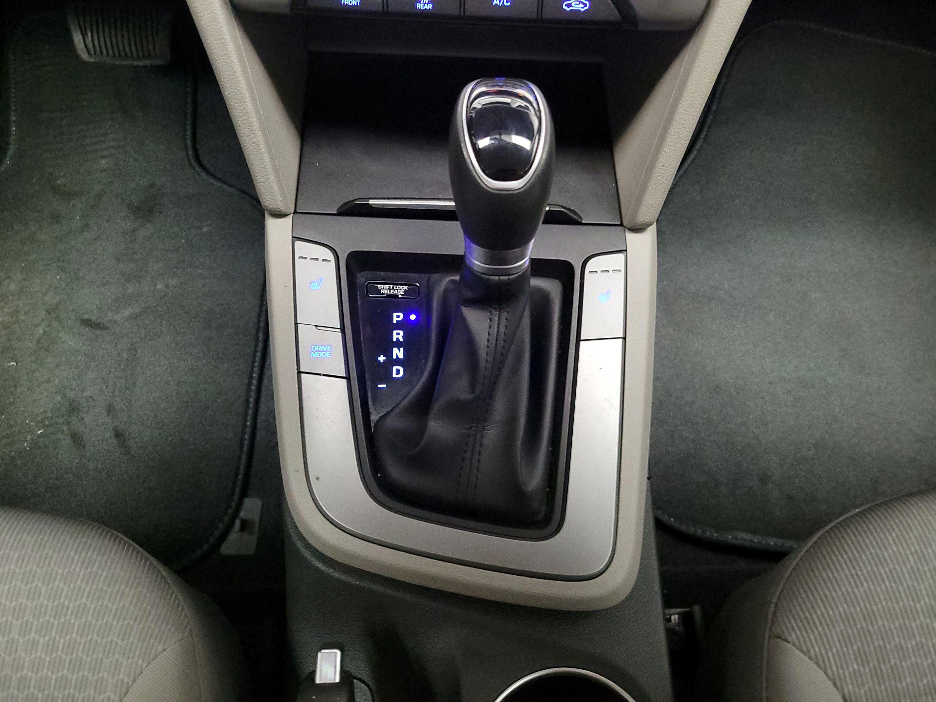 Thumbnail: 2018 Hyundai Elantra - 17