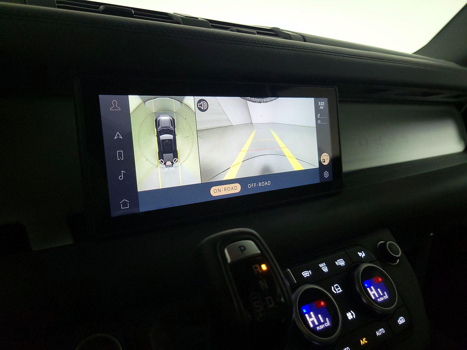 Thumbnail: 2022 Land Rover Defender - 15