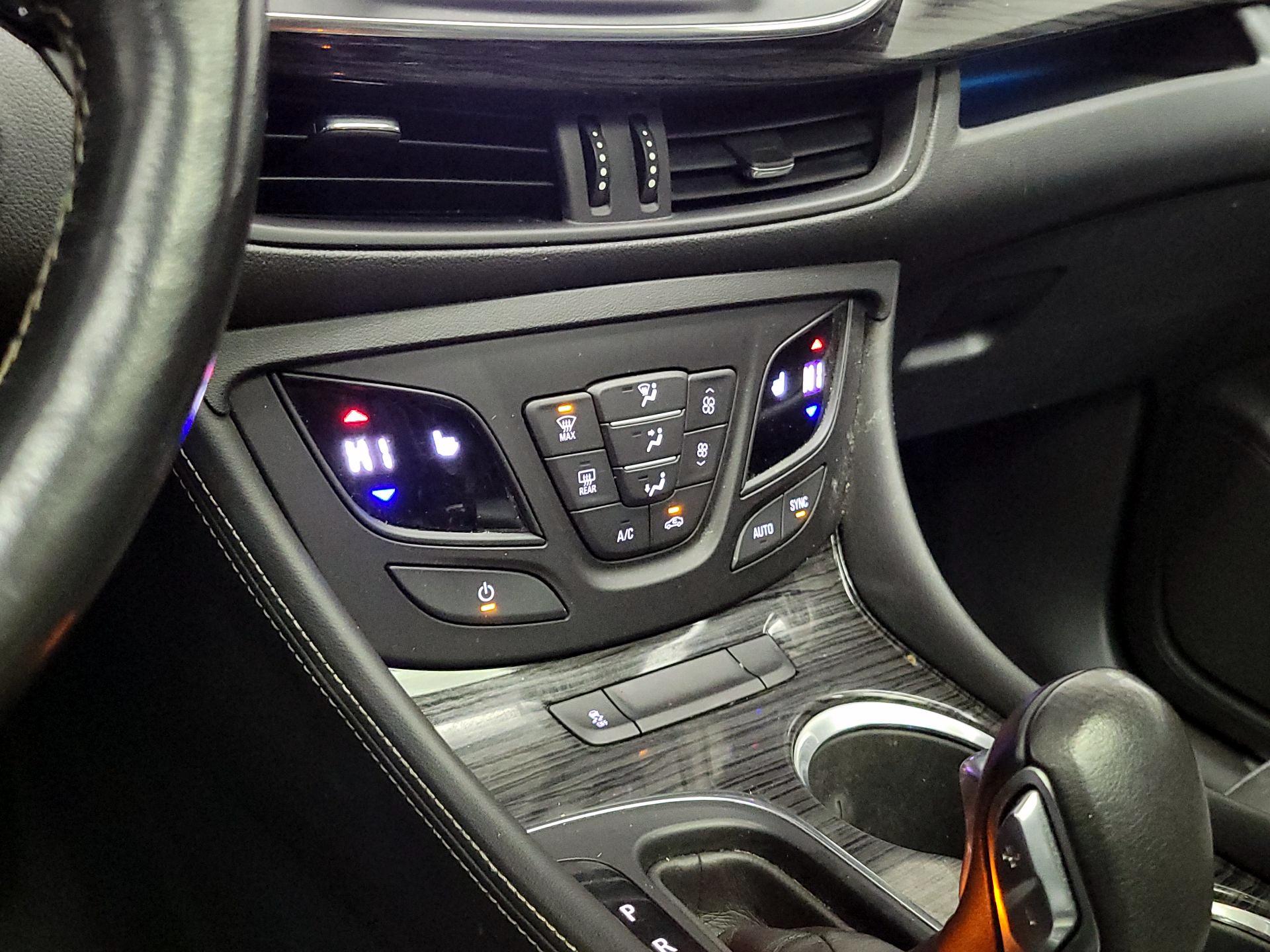 Thumbnail: 2017 Buick Envision - 17