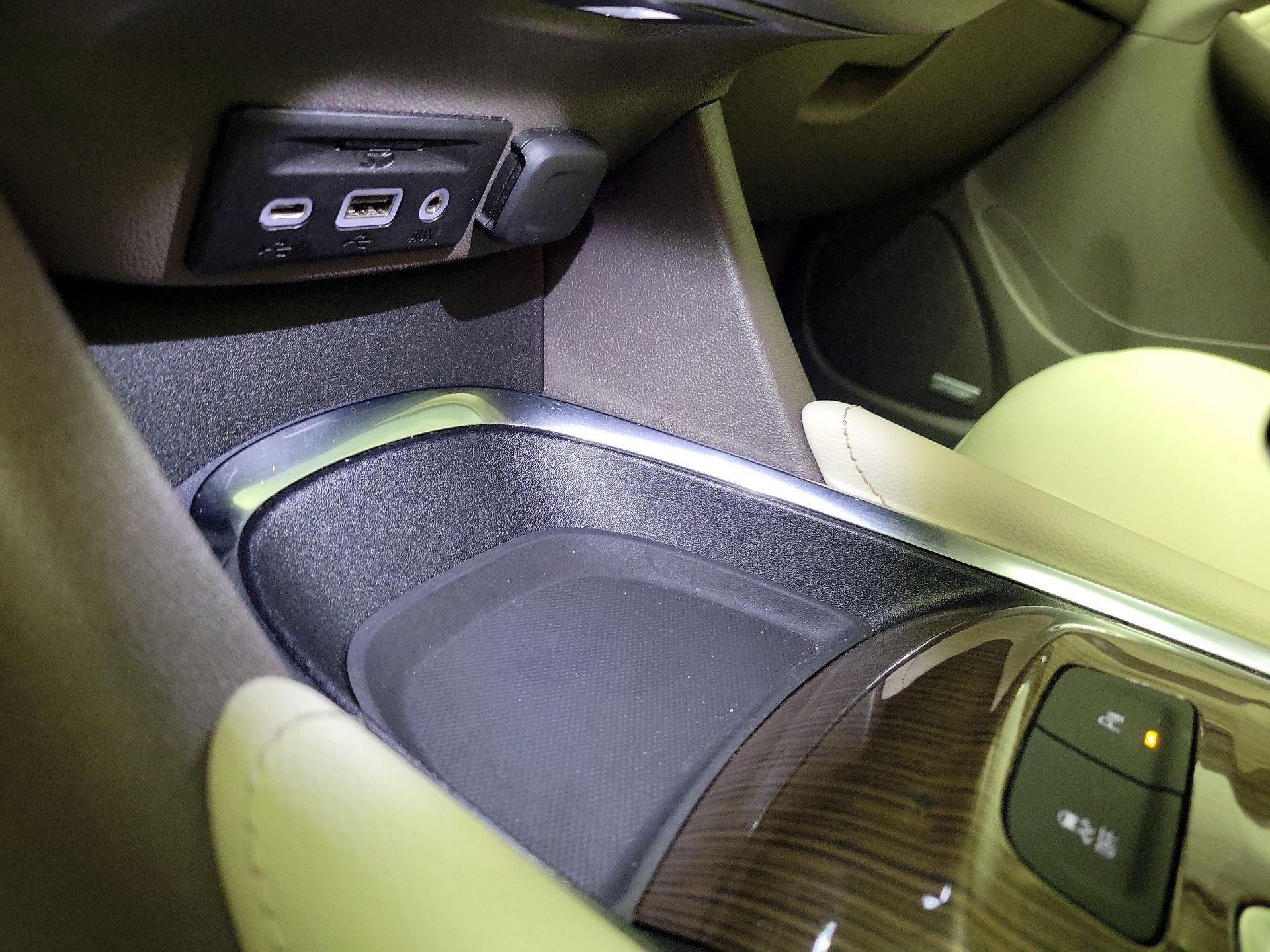 Thumbnail: 2024 Chevrolet Malibu - 19