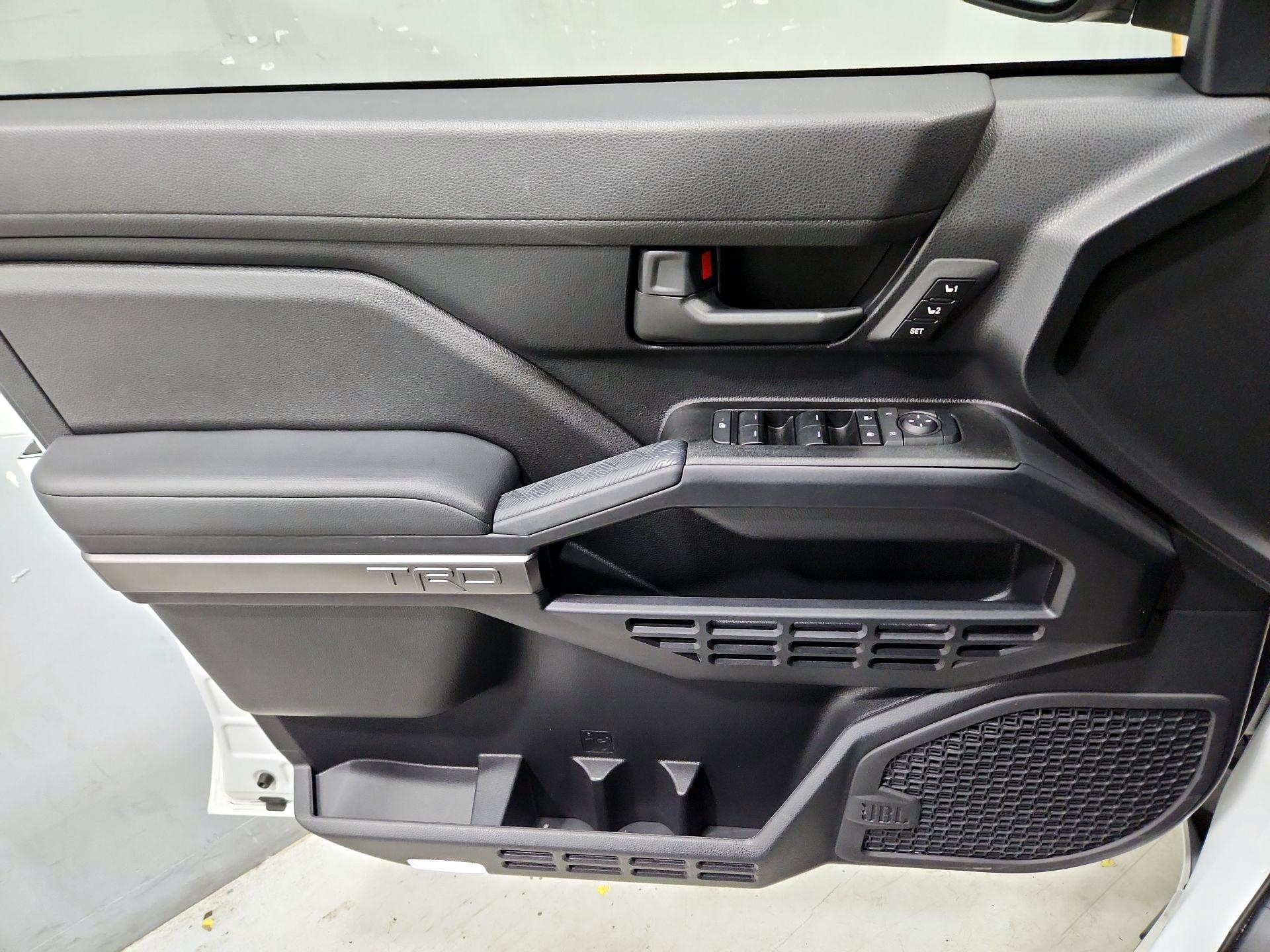 Thumbnail: 2025 Toyota 4Runner - 12