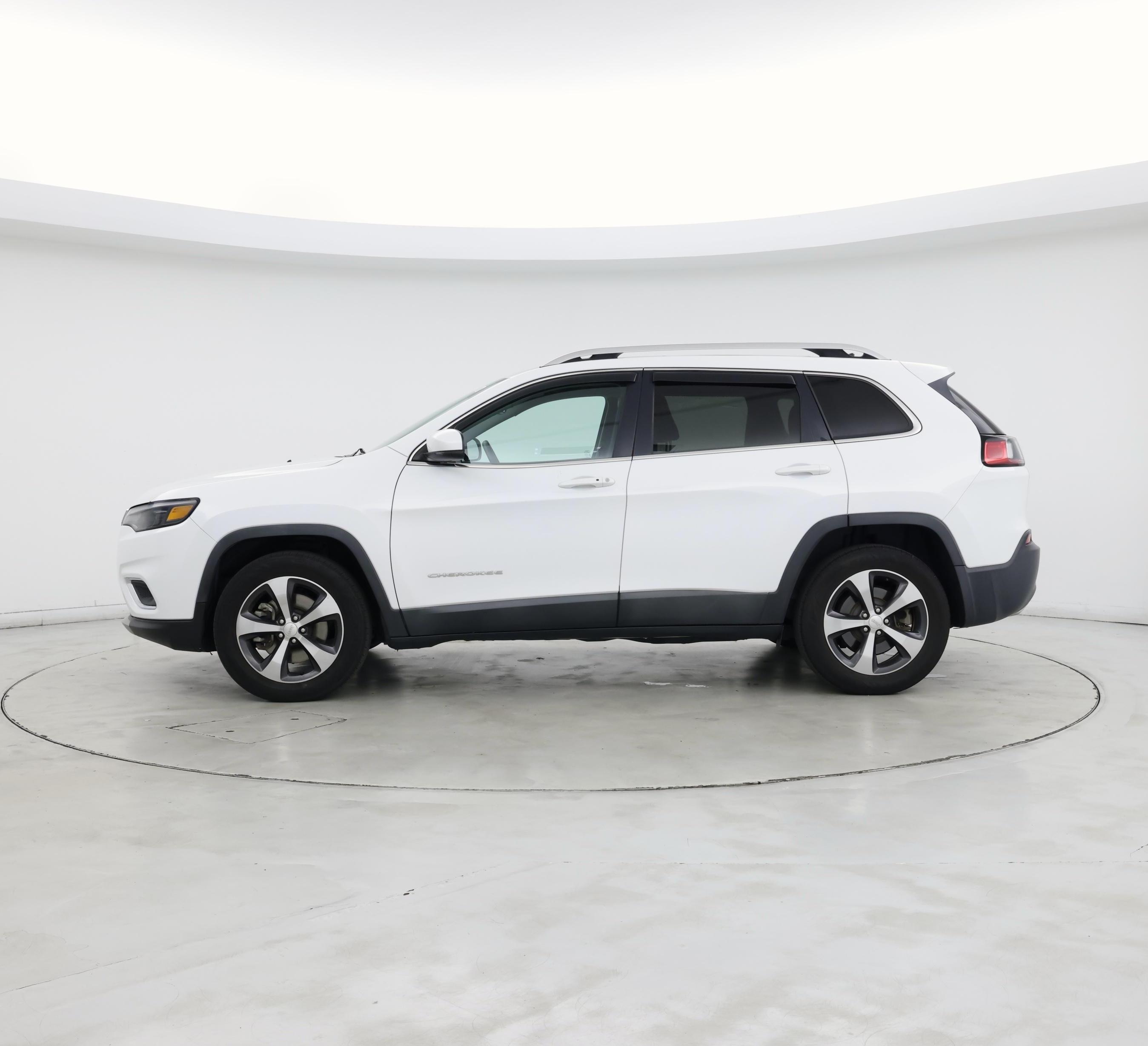 Thumbnail: 2019 Jeep Cherokee - 3