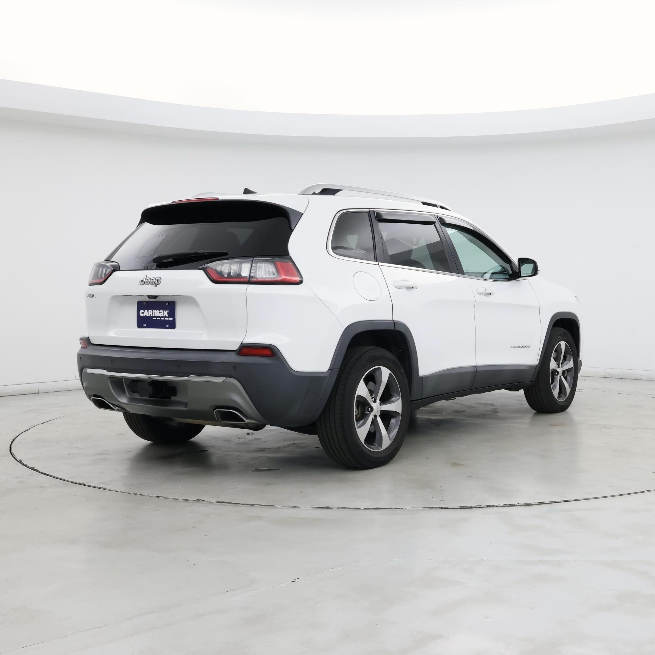 Thumbnail: 2019 Jeep Cherokee - 8