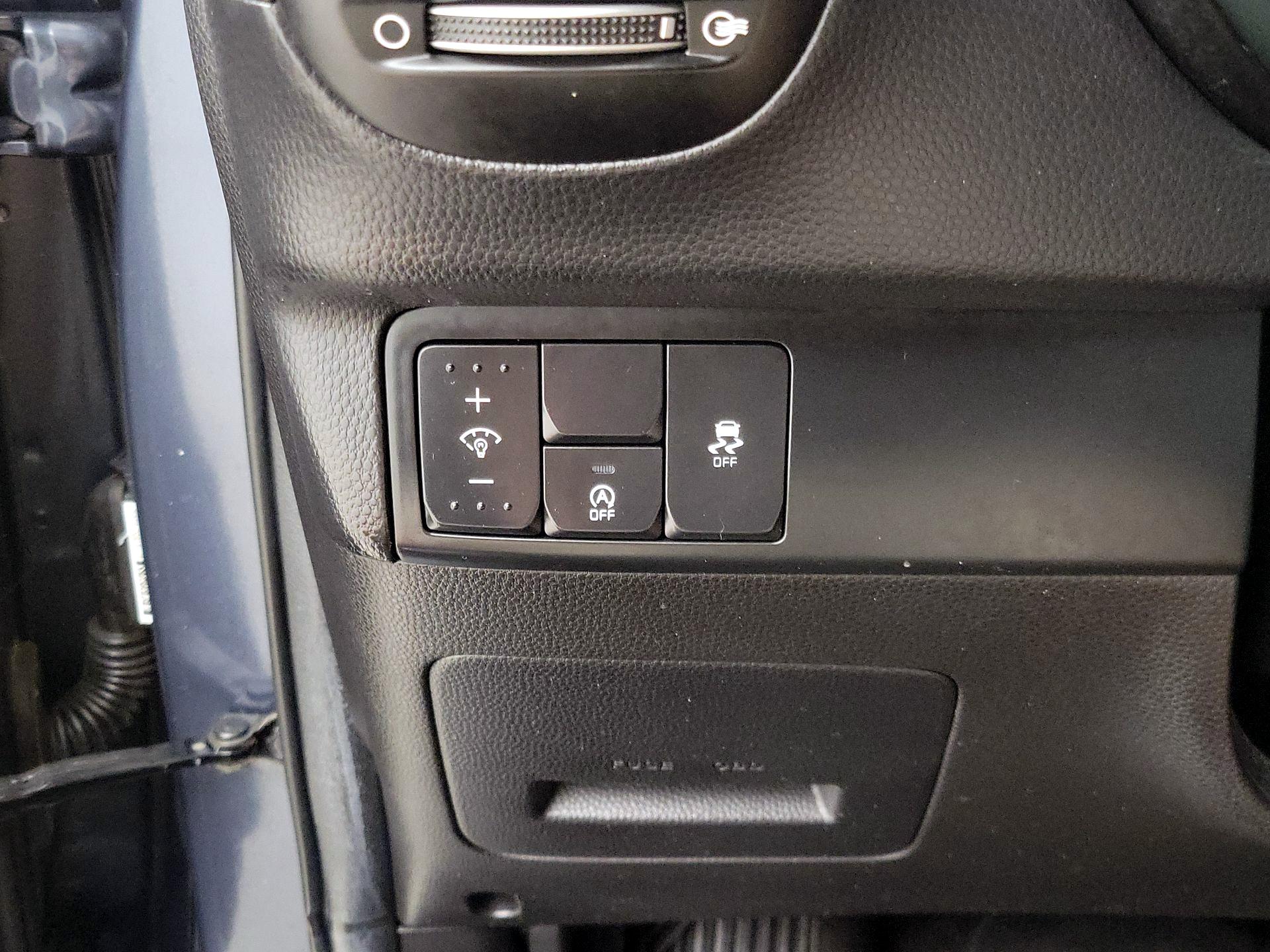 Thumbnail: 2015 Kia Soul - 13