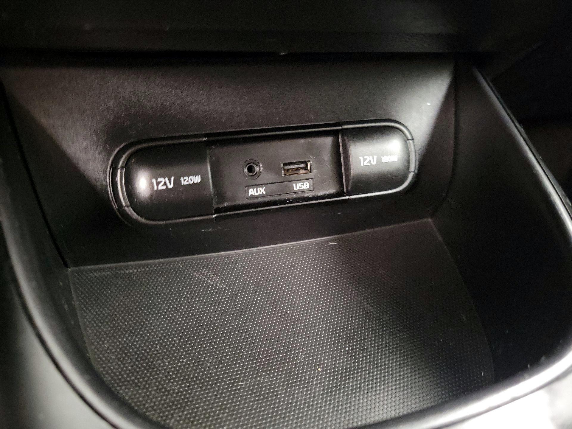 Thumbnail: 2015 Kia Soul - 17