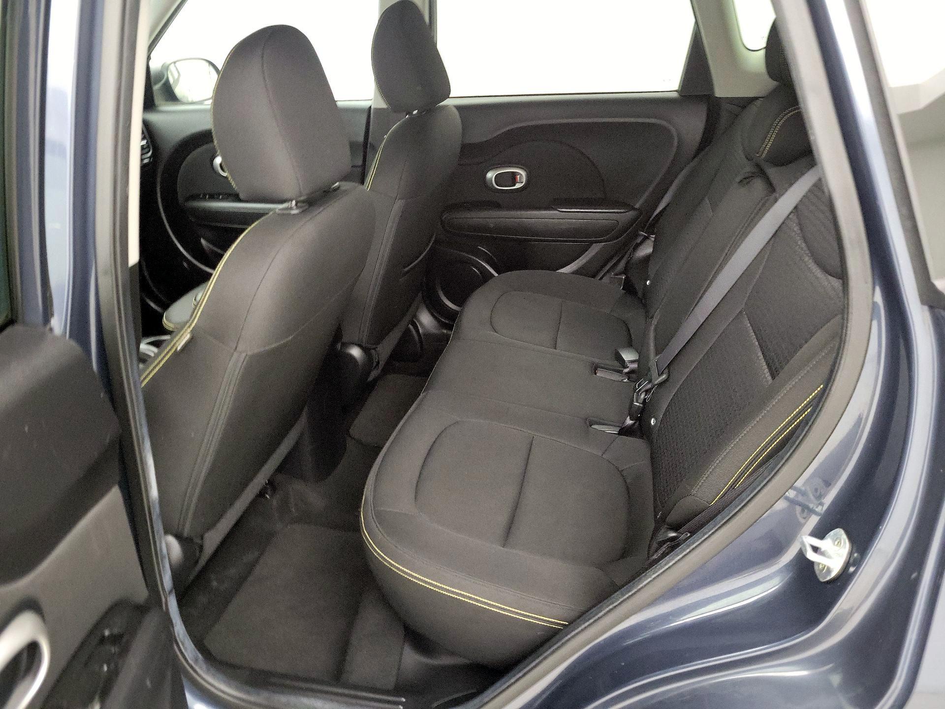 Thumbnail: 2015 Kia Soul - 18