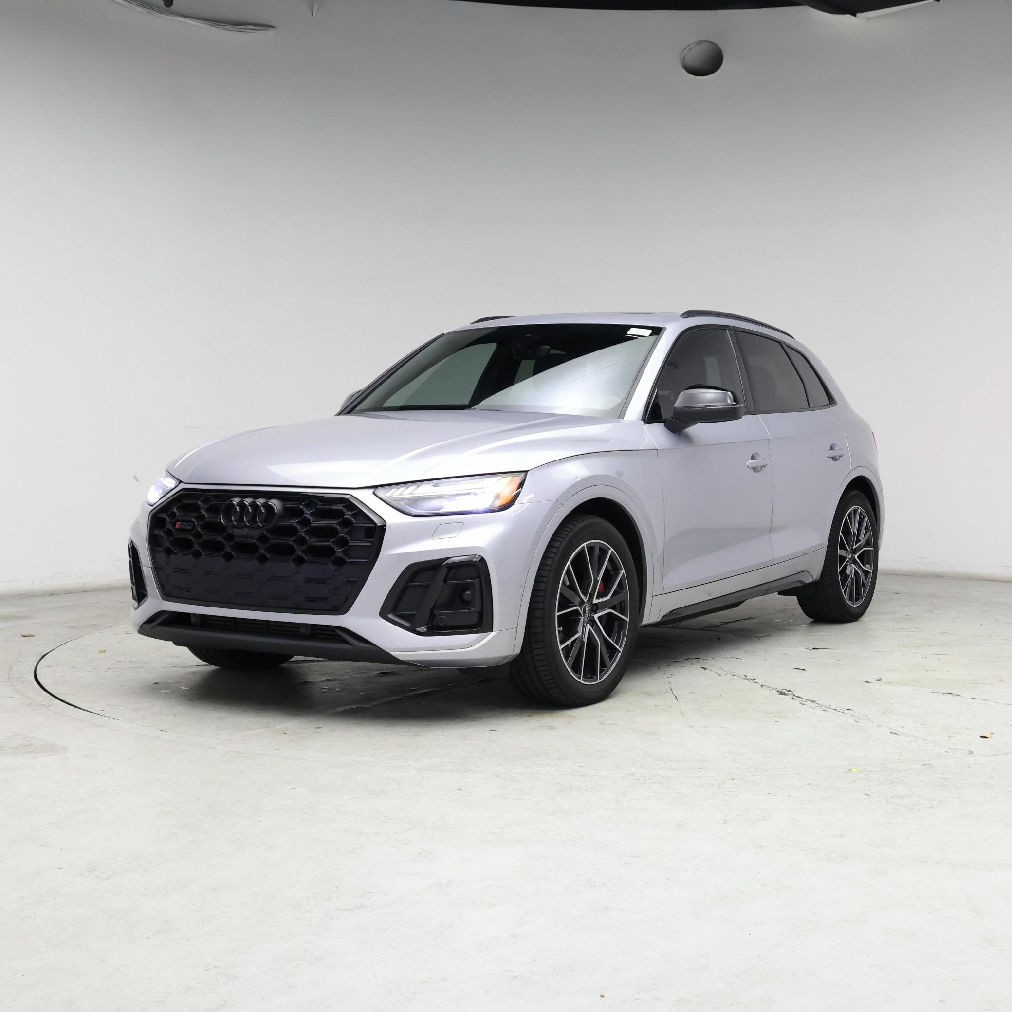 Thumbnail: 2023 Audi SQ5 - 4