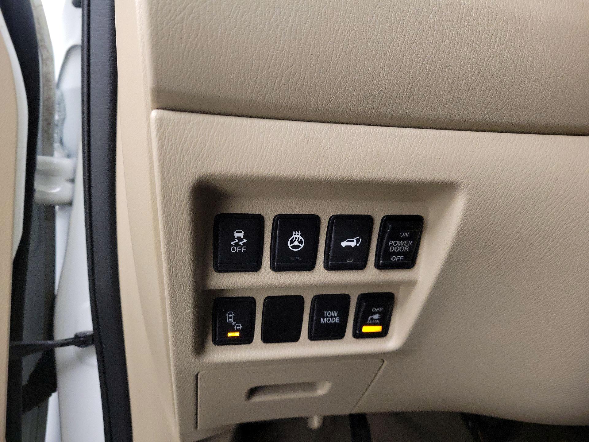 Thumbnail: 2015 Nissan Pathfinder - 13