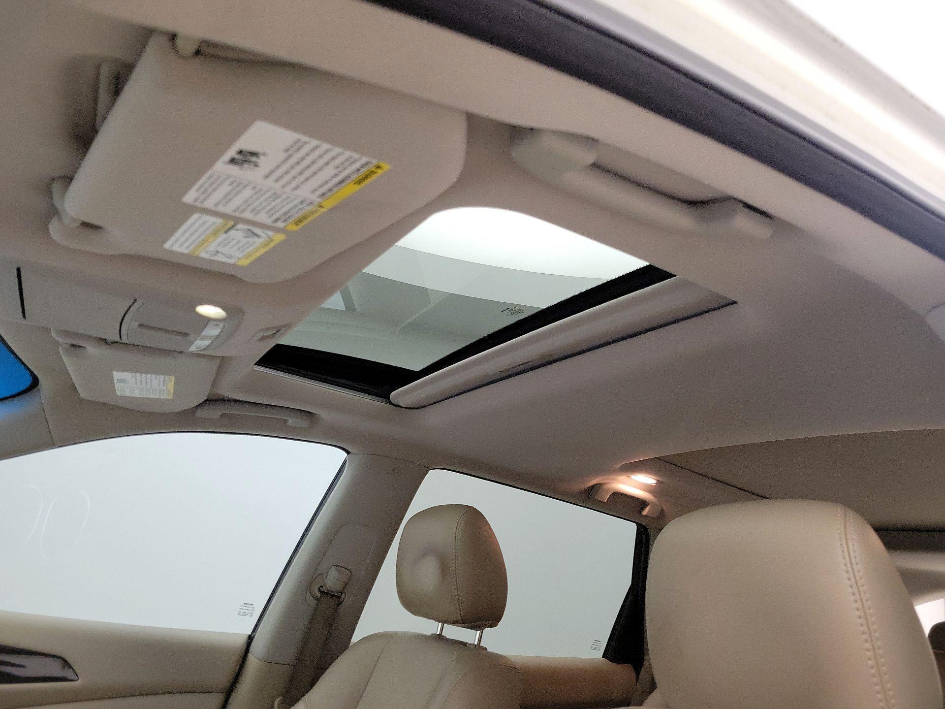 Thumbnail: 2015 Nissan Pathfinder - 19