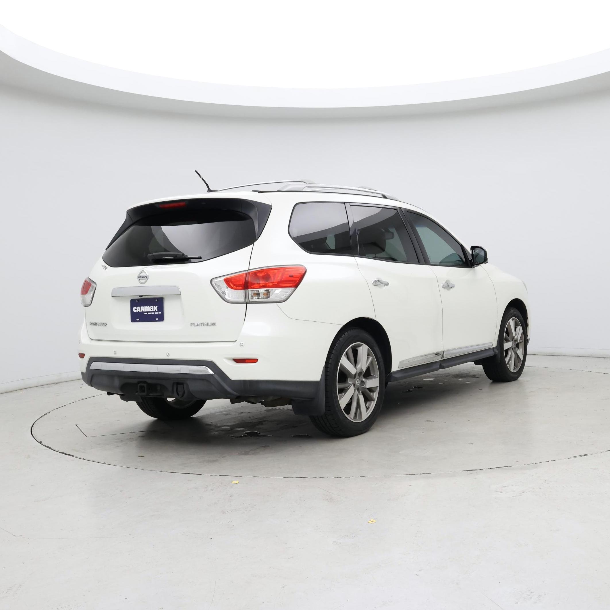 Thumbnail: 2015 Nissan Pathfinder - 8