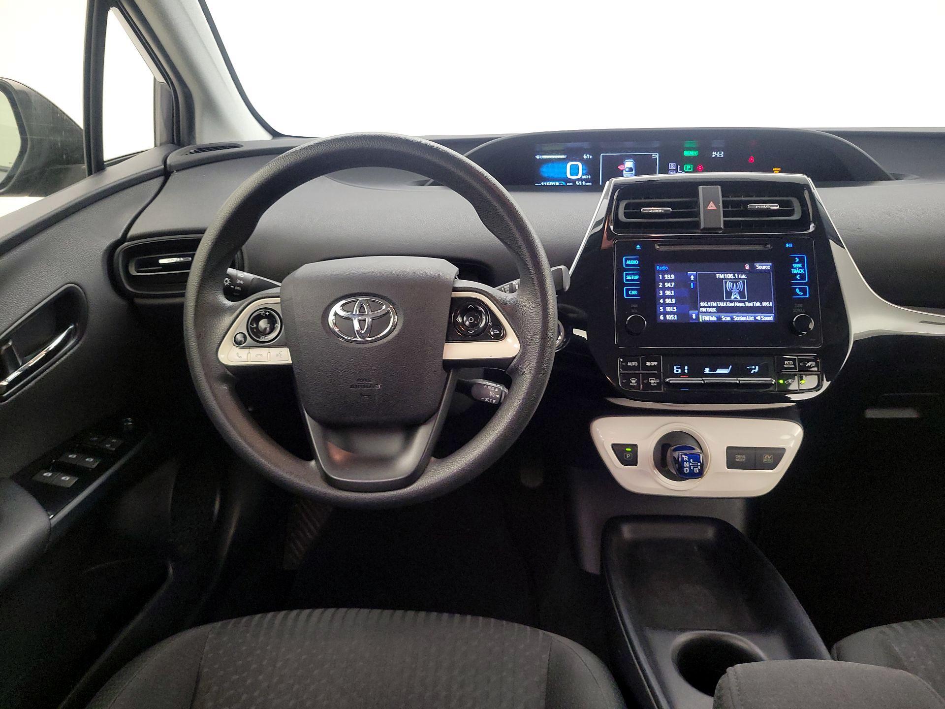Thumbnail: 2016 Toyota Prius - 10