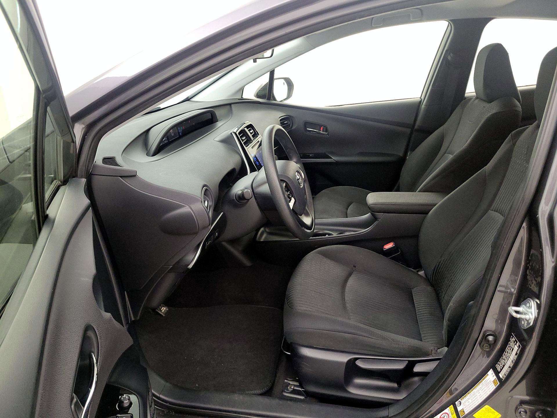 Thumbnail: 2016 Toyota Prius - 11